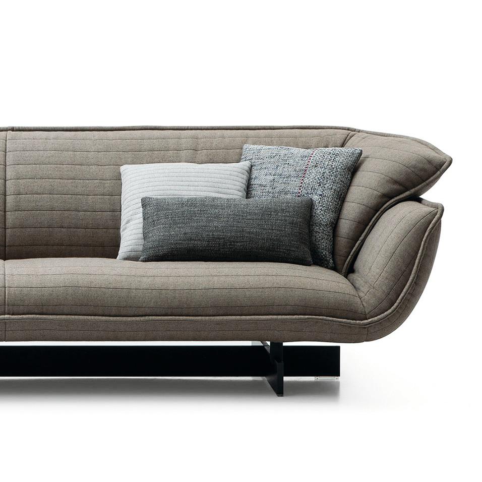 https://a.1stdibscdn.com/patricia-urquiola-beam-sofa-by-cassina-for-sale-picture-4/f_14272/f_306961221664871269597/DET_DET_43854_still_life_divani_catalogo_living_collection_2019_550_beam_sofa_system_patricia_urquiola_arat_1_13f318_cenere_master.jpg