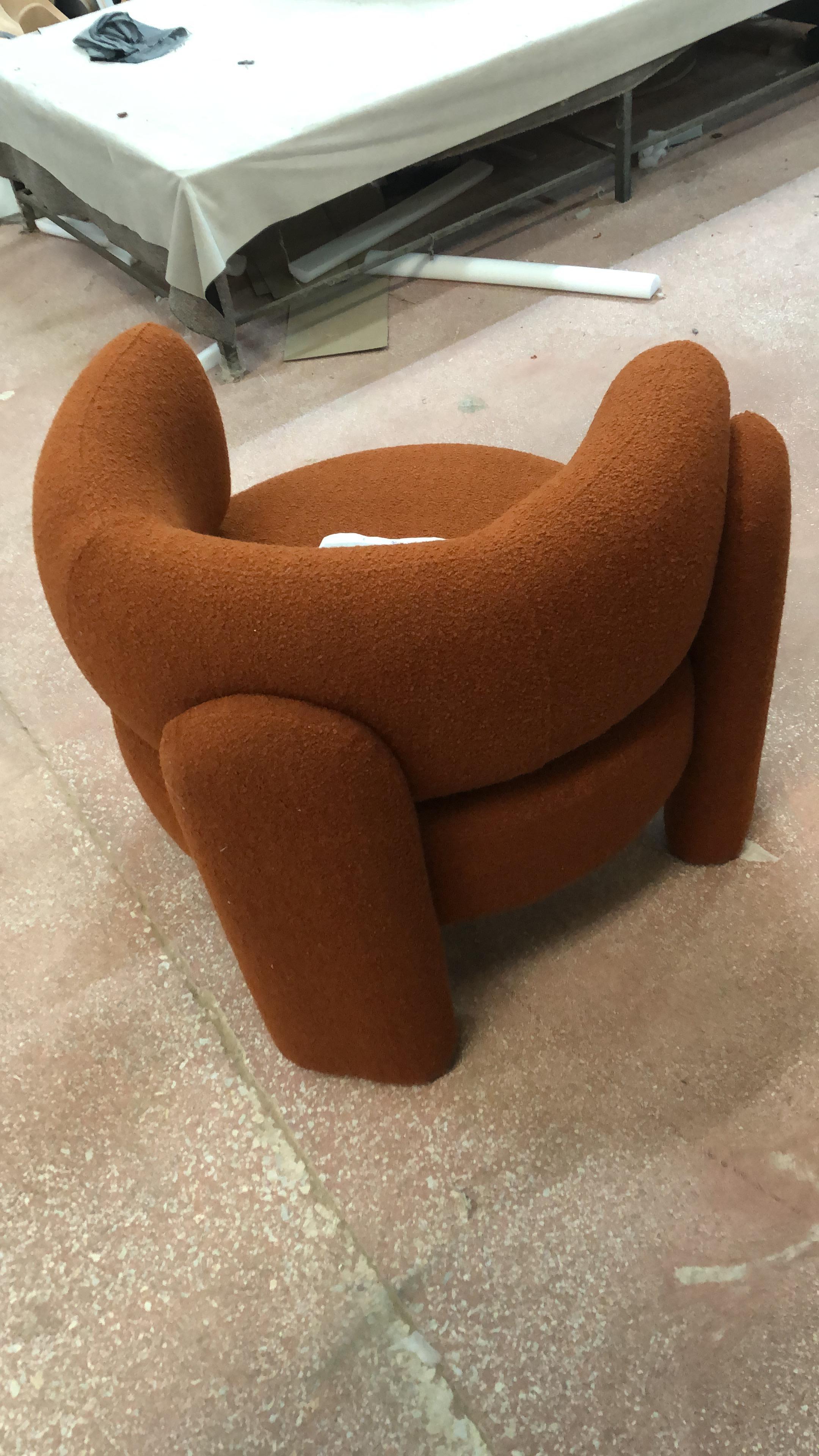 https://a.1stdibscdn.com/liba-velvet-armchair-comfy-arm-chair-custom-sofa-for-sale-picture-6/f_91932/f_43933202/DFD142E8_C680_42C8_8C34_1741341807016_master.jpg