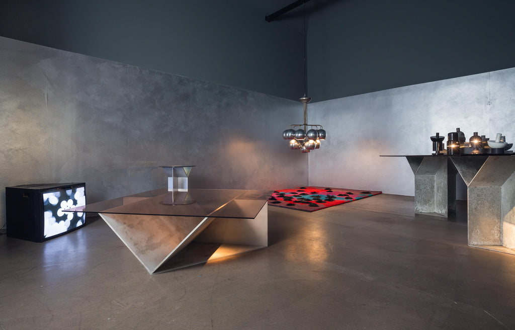 https://a.1stdibscdn.com/pinac-dining-table-by-oeuffice-for-sale-picture-5/f_12192/f_332091221678366036799/DIMOREGALLERY_LIFE_ON_MARS_3_master.jpg