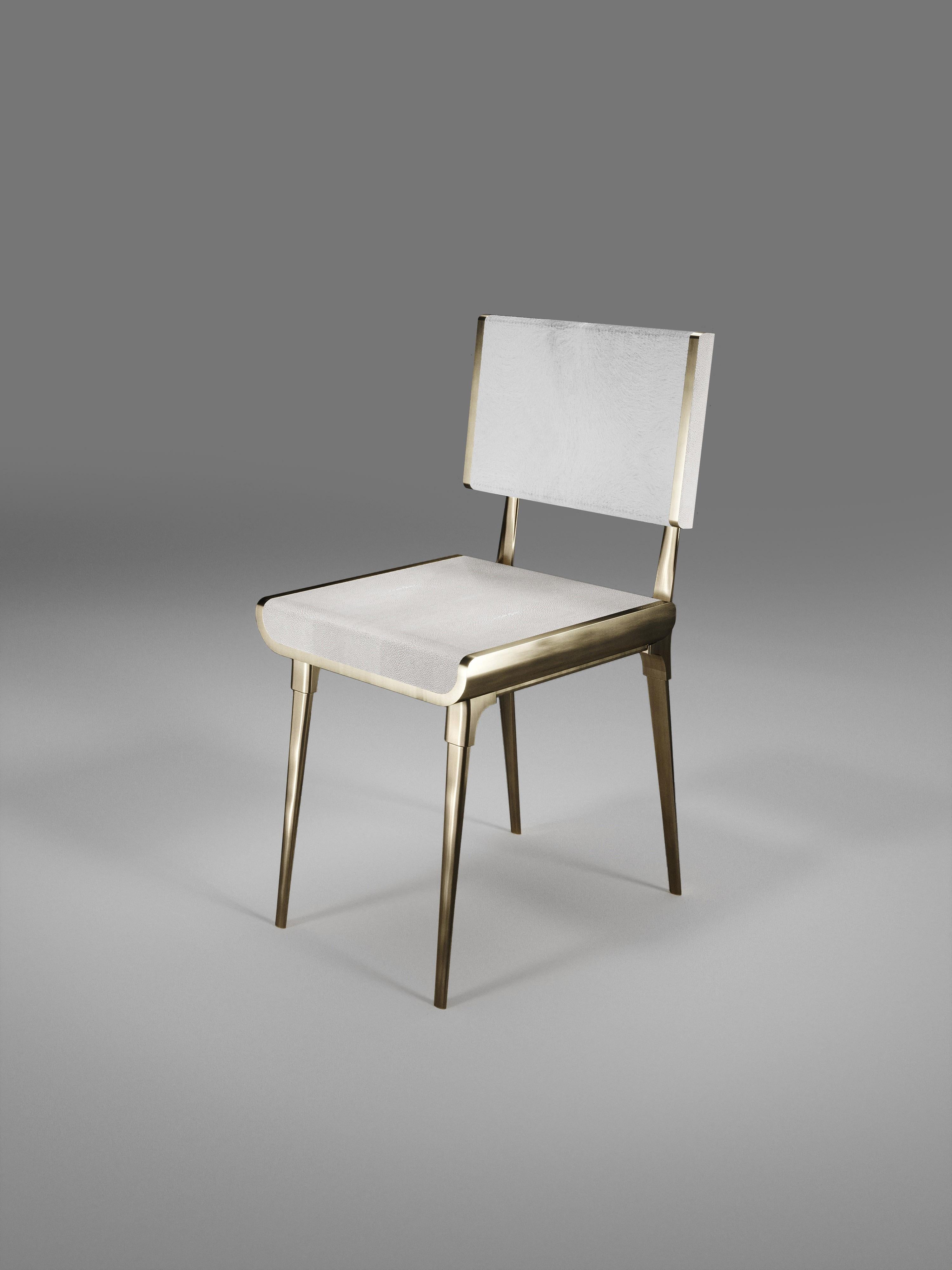 https://a.1stdibscdn.com/shagreen-dining-chair-with-bronze-patina-brass-details-by-kifu-paris-for-sale-picture-5/f_45491/f_241397121623489087394/DINING_OPT_010000_1_Re_cupe_re__master.jpg