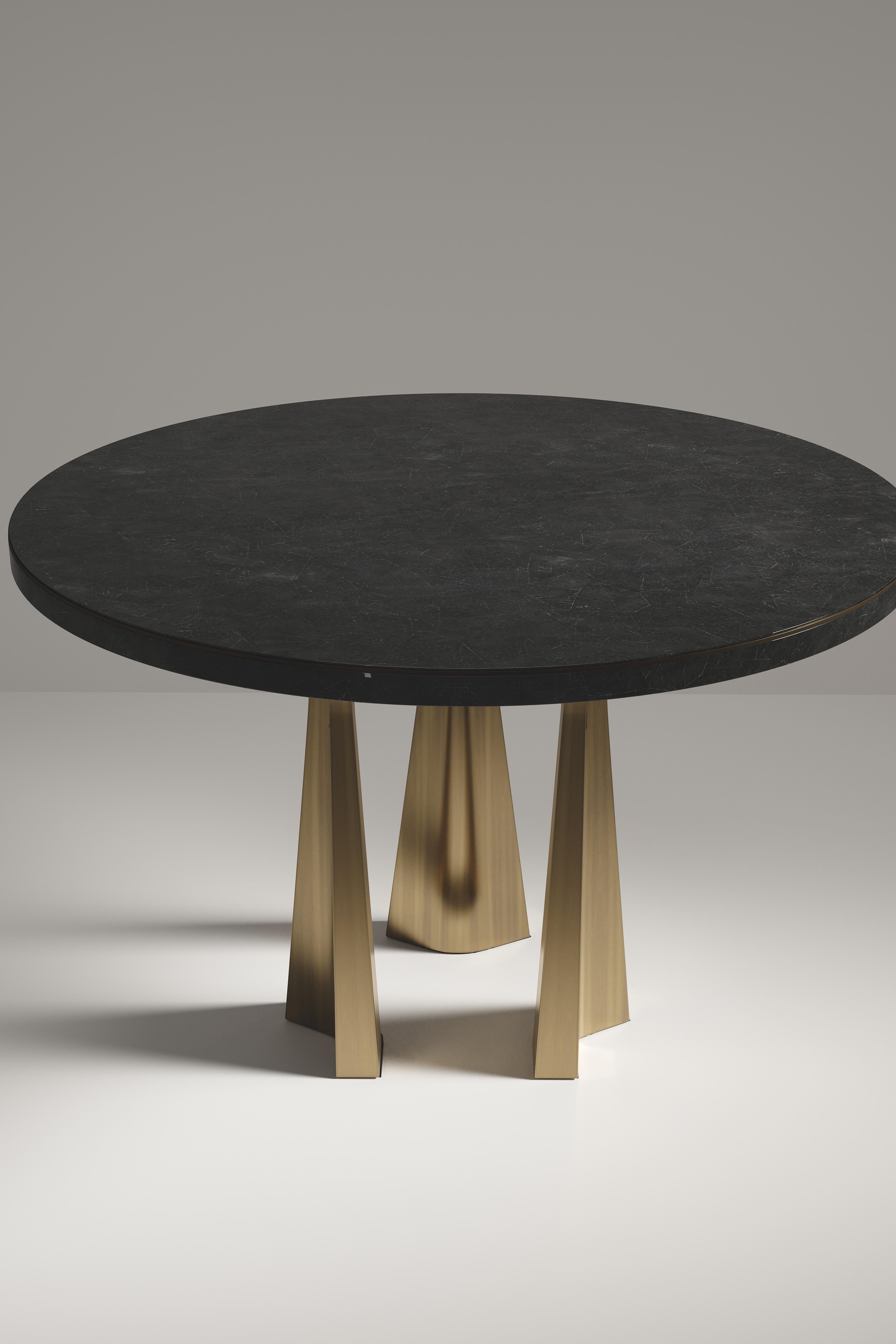 https://a.1stdibscdn.com/shell-inlaid-breakfast-table-with-sculptural-brass-legs-by-ry-augousti-for-sale-picture-4/f_45491/f_402361121718769231119/DINING_TABLE0002_master.jpg