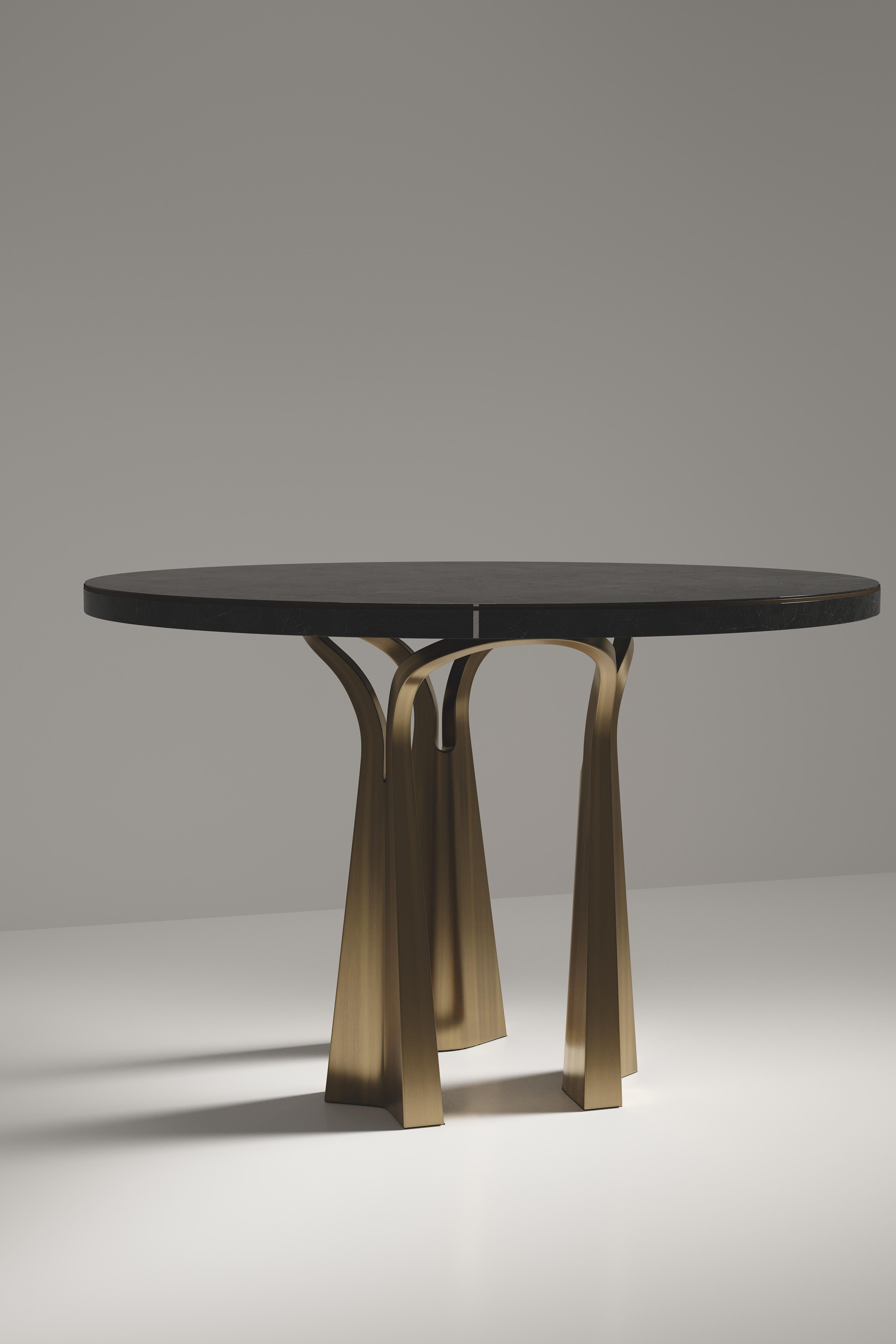 https://a.1stdibscdn.com/shell-inlaid-breakfast-table-with-sculptural-brass-legs-by-ry-augousti-for-sale-picture-3/f_45491/f_402361121718769232052/DINING_TABLE0003_master.jpg