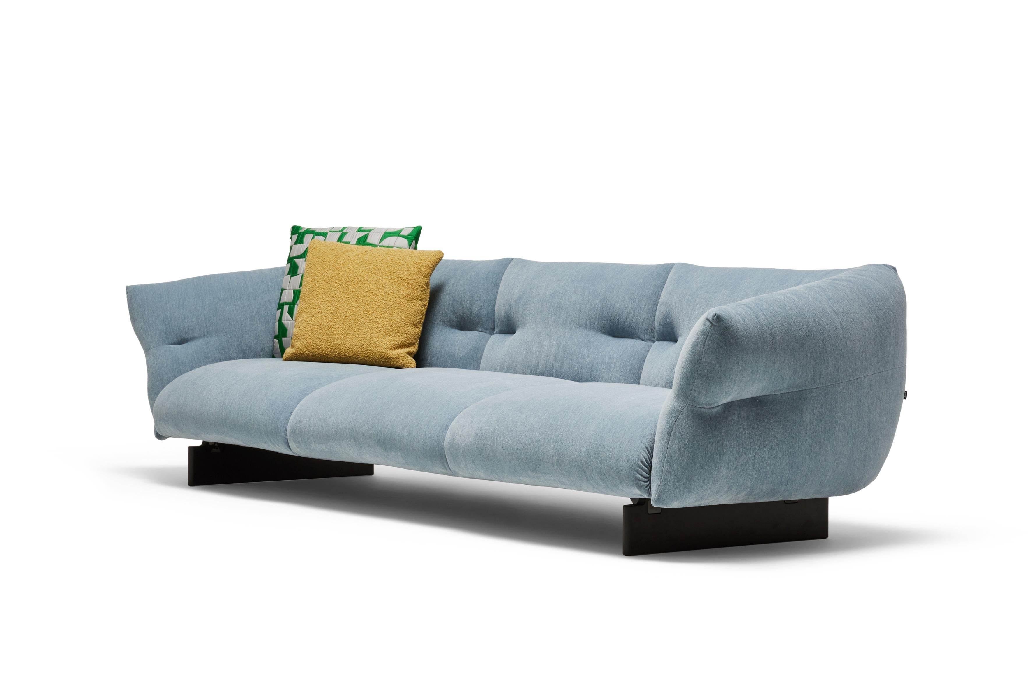 https://a.1stdibscdn.com/moncloud-sofa-by-patricia-urquiola-for-cassina-for-sale-picture-5/f_14272/f_467481021758519334183/DIVANO_MONCLOUD3_master.jpg