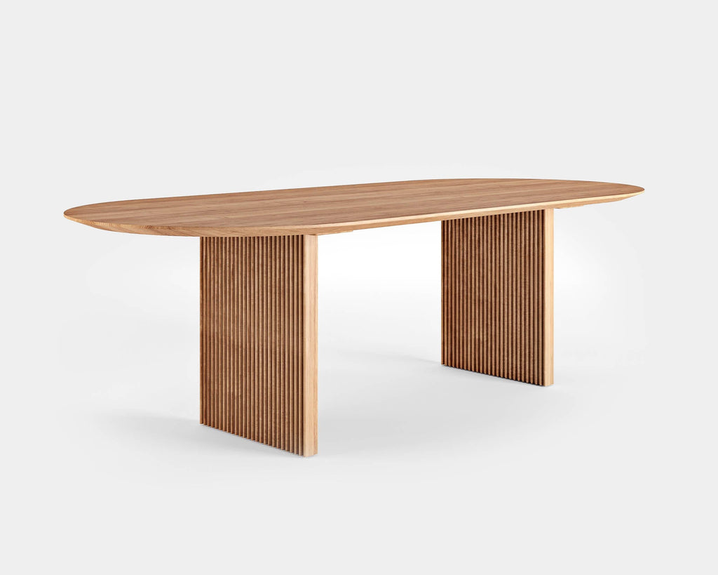 https://a.1stdibscdn.com/contemporary-oval-ten-table-270-light-oak-for-sale-picture-3/f_31233/f_329350821677168996670/DK3_Ten_Oval_Dining_Table_Wild_Oak_Savannah_Bay_Gallery_Visuel_A_master.jpg