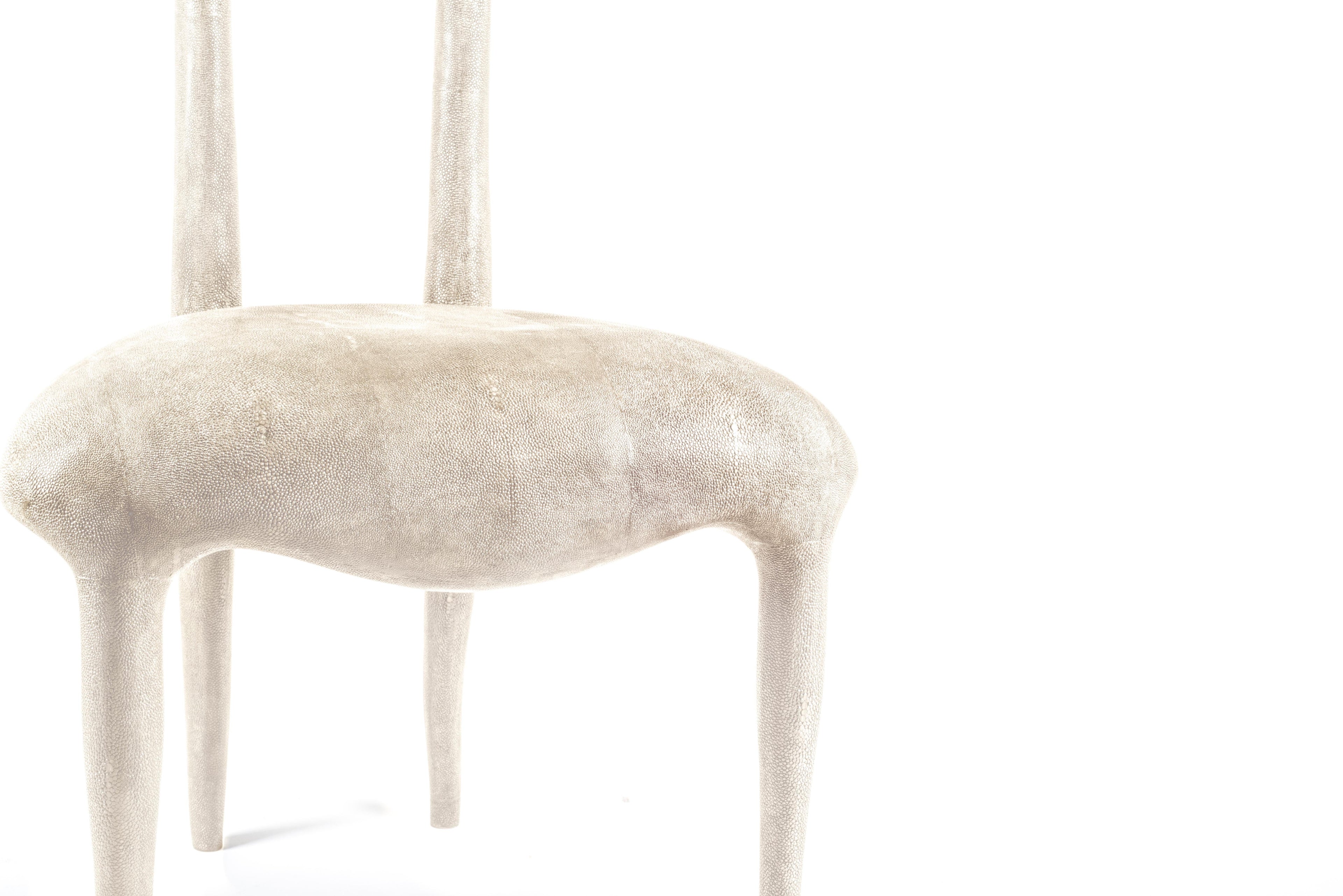 https://a.1stdibscdn.com/sylvie-chair-in-black-pen-shell-by-r-y-augousti-for-sale-picture-5/f_45491/f_197079821593683266567/DN01_D156_V6_master.jpg