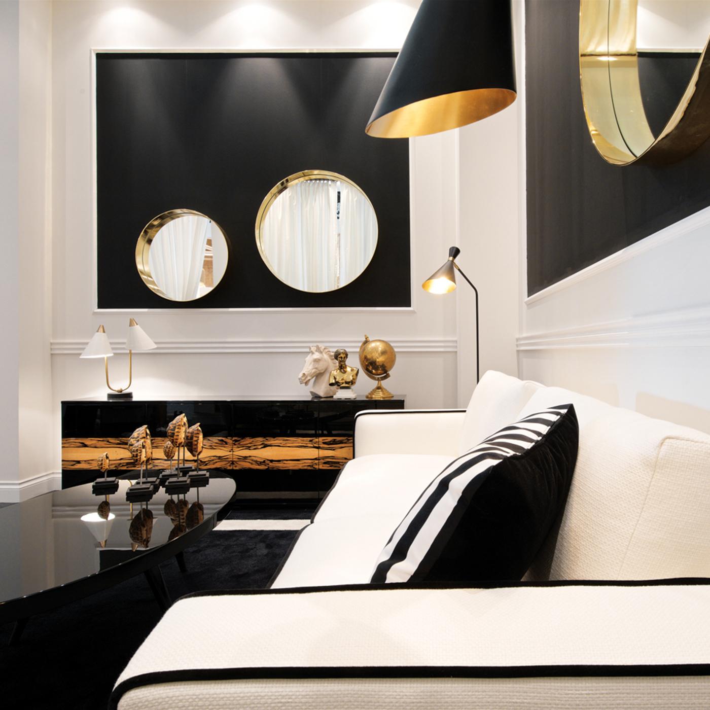https://a.1stdibscdn.com/alexander-white-sofa-by-dom-edizioni-for-sale-picture-2/f_17062/f_165097621571317035465/DOMEMI_132_B20190401_6_1i1ccq1_master.jpg