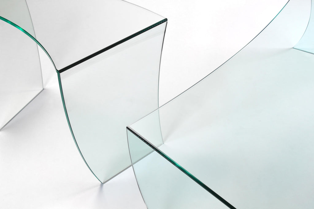 https://a.1stdibscdn.com/contemporary-design-coffee-table-in-glass-italian-limited-edition-for-sale-picture-6/f_22003/f_134174411548168928869/DPP_15_copia_master.jpg