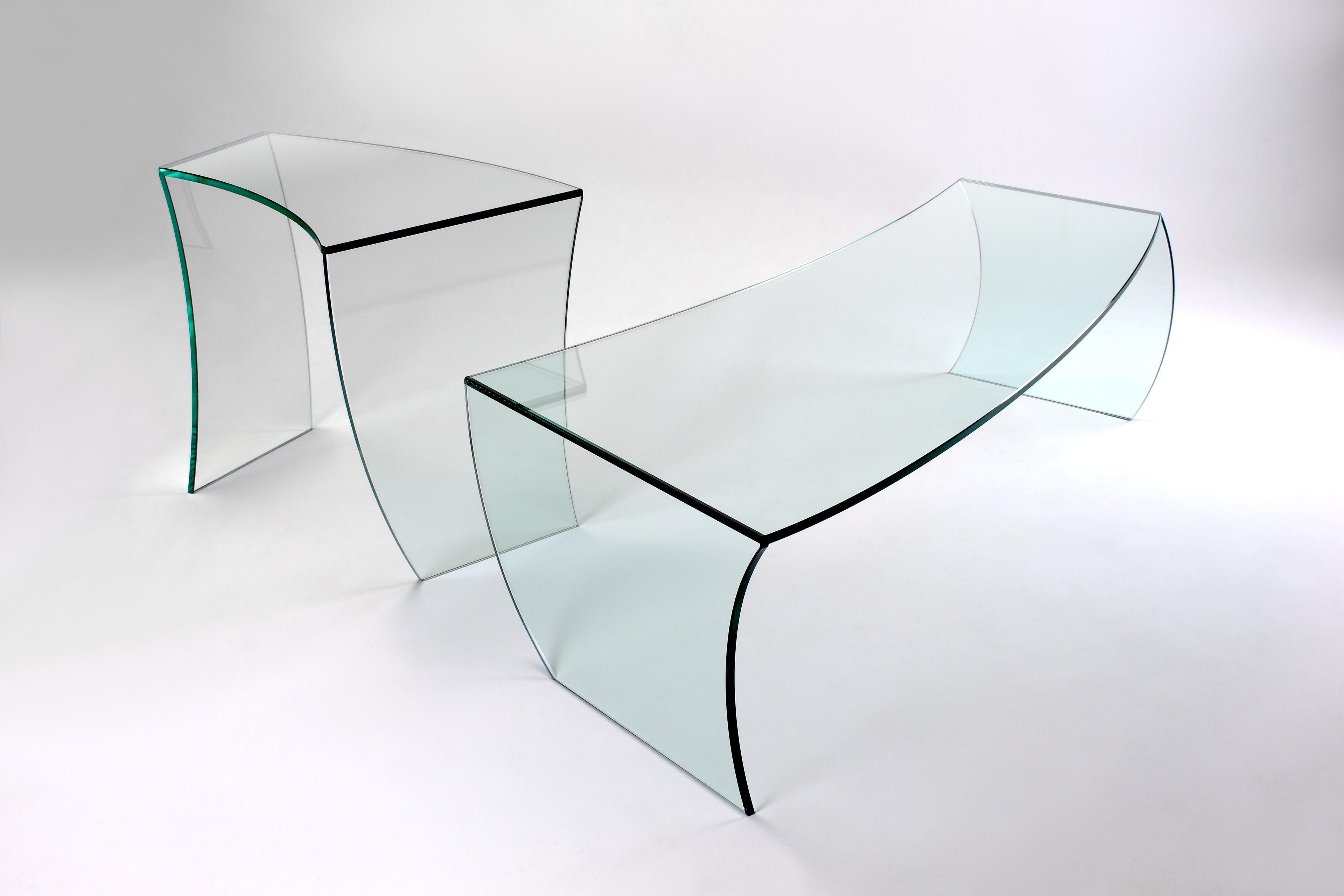 https://a.1stdibscdn.com/contemporary-design-coffee-table-in-glass-italian-limited-edition-for-sale-picture-7/f_22003/f_134174411548168930187/DPP_16_copia_master.jpg