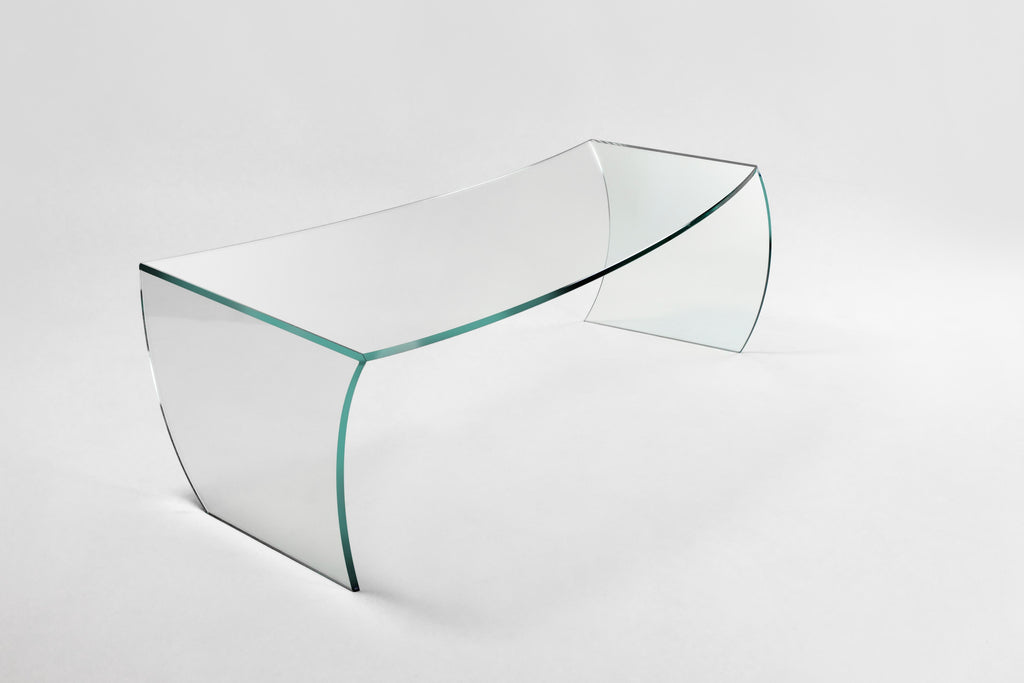 https://a.1stdibscdn.com/contemporary-design-coffee-table-in-glass-italian-limited-edition-for-sale-picture-2/f_22003/f_134174411548168915630/DPP_2_copia_master.jpg