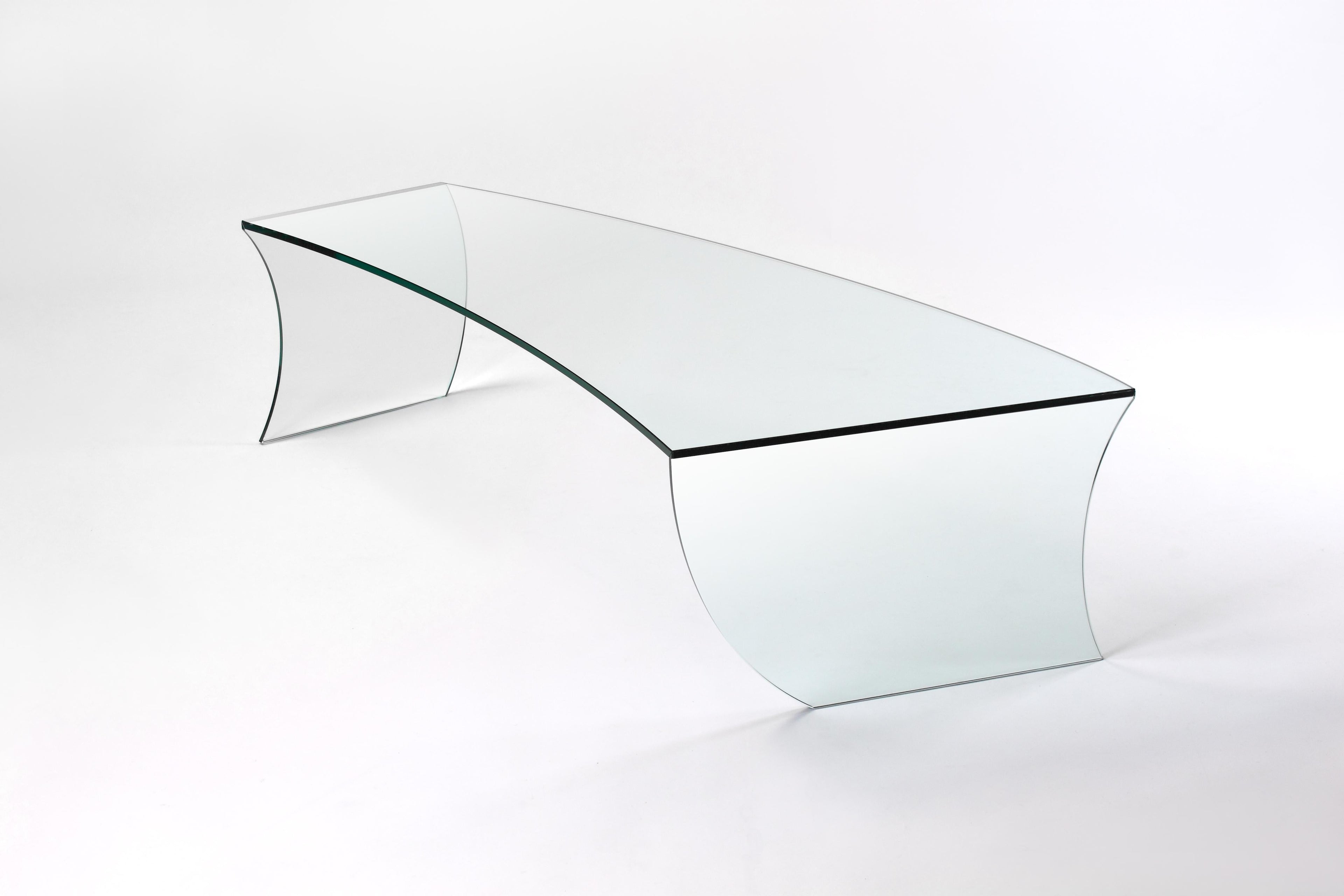 https://a.1stdibscdn.com/contemporary-design-coffee-table-in-glass-italian-limited-edition-for-sale-picture-4/f_22003/f_134174411548168927168/DPP_8_copia_master.jpg