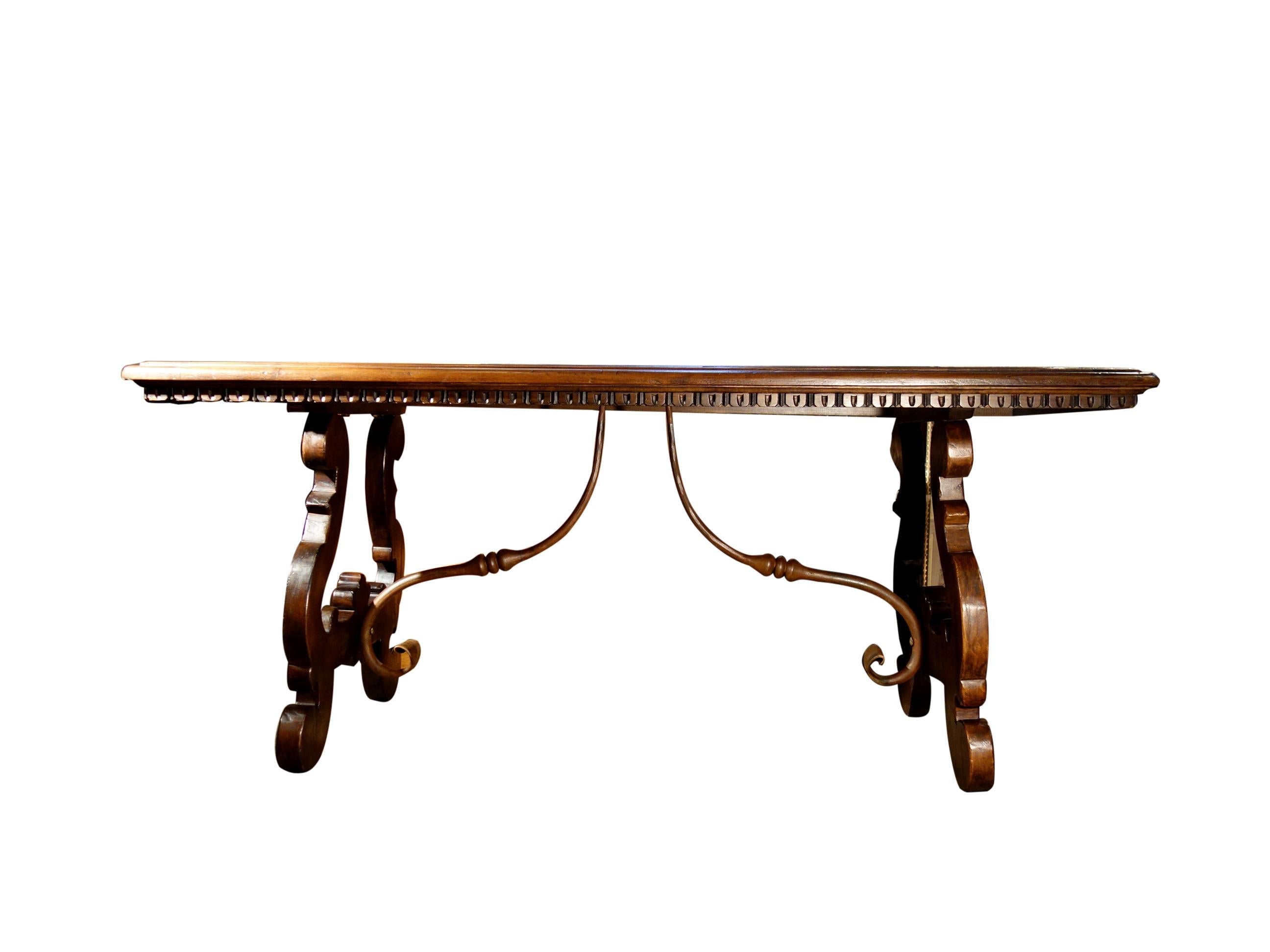 https://a.1stdibscdn.com/17th-century-style-walnut-refectory-writing-table-with-dentil-edge-custom-size-for-sale-picture-3/f_12292/f_295298421657569287559/DSC00103_master.jpg