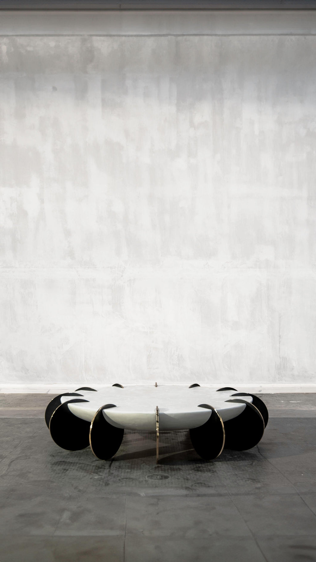 https://a.1stdibscdn.com/time-coffee-table-by-three-one-four-studio-for-sale-picture-2/f_12192/f_421295921730475108179/DSC00221_Edit_copy_master.jpg