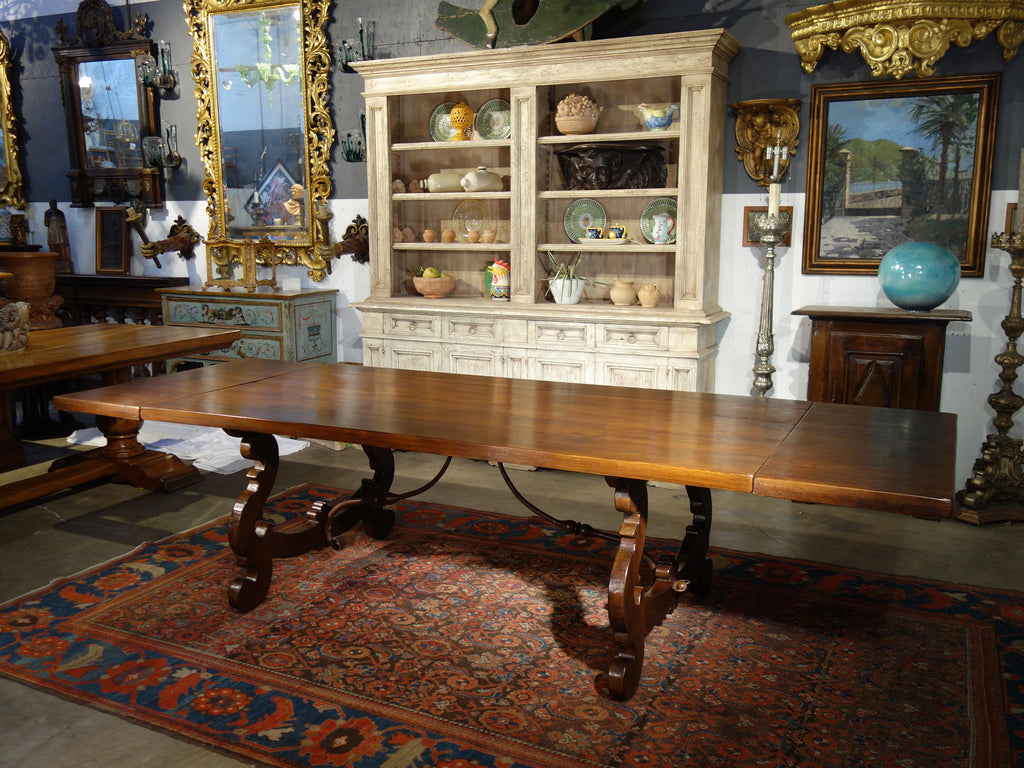 https://a.1stdibscdn.com/17th-century-style-italian-walnut-refectory-custom-table-with-end-extensions-for-sale-picture-3/f_12292/f_295294021657567327257/DSC00272_master.JPG