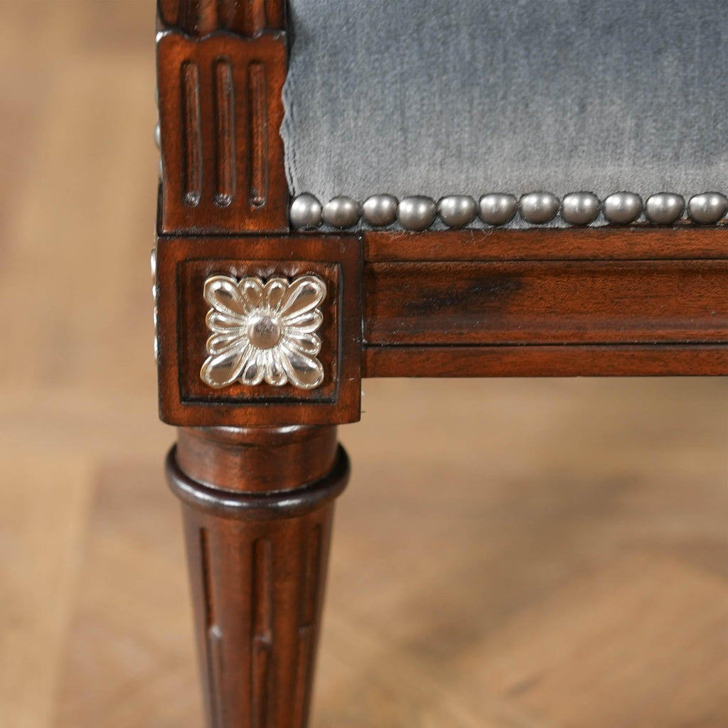 https://a.1stdibscdn.com/theodore-alexander-bromley-accent-chair-for-sale-picture-5/f_85472/f_490095421772209112593/DSC01787_master.jpg
