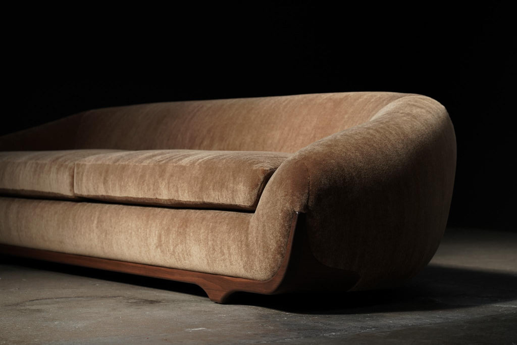 https://a.1stdibscdn.com/stratus-caramel-mohair-sofa-with-walnut-frame-by-studio-balestra-for-sale-picture-4/f_69592/f_382164021706828307160/DSC02747_master.jpg