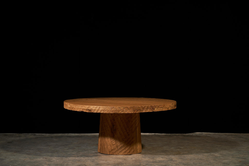 https://a.1stdibscdn.com/vintage-brutalist-style-sculpted-round-coffee-table-in-aged-oak-for-sale-picture-2/f_99712/f_452658221748724389067/DSC04208boyarshinov_a_master.jpg
