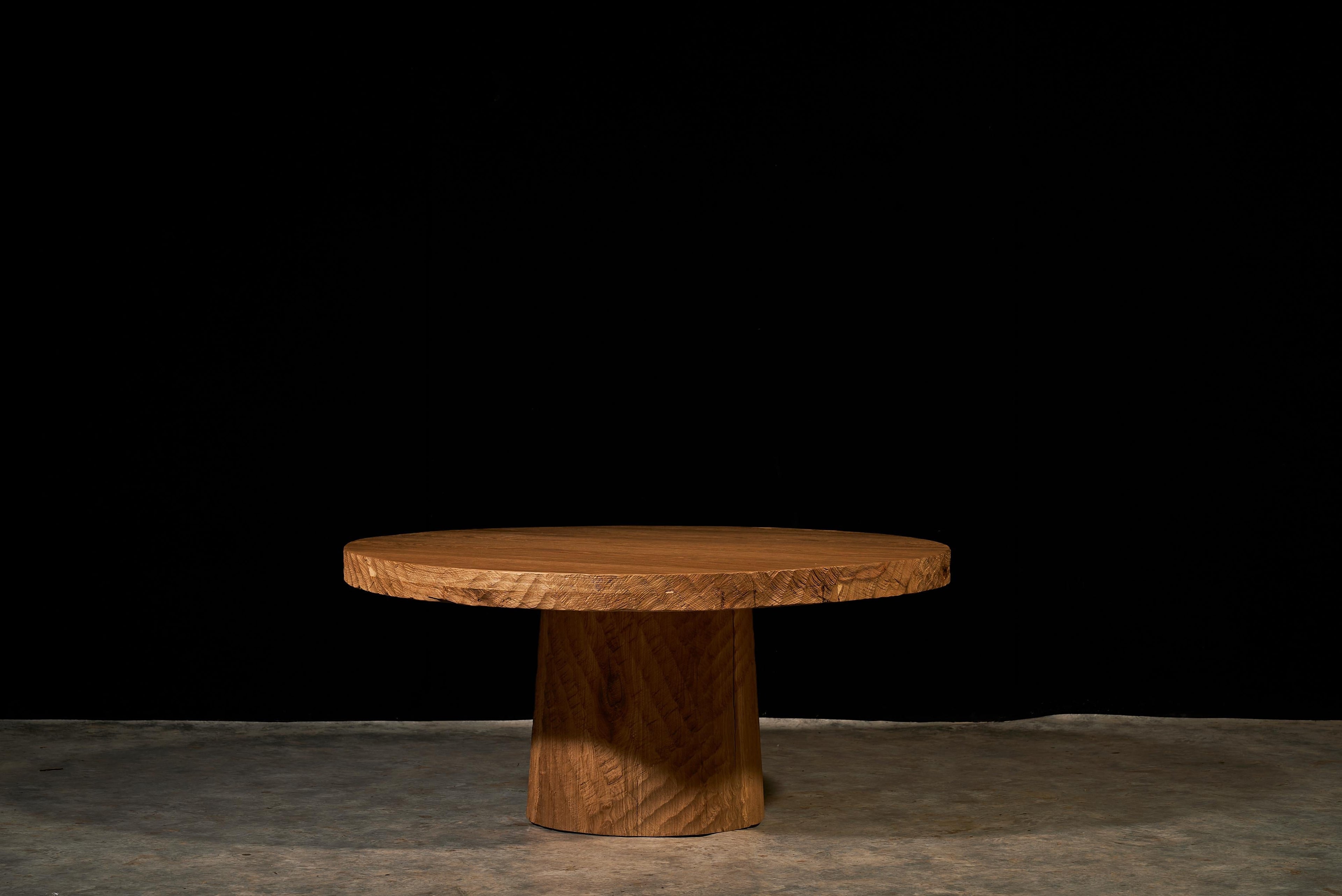 https://a.1stdibscdn.com/vintage-brutalist-style-sculpted-round-coffee-table-in-aged-oak-for-sale-picture-2/f_99712/f_452658221748724389067/DSC04208boyarshinov_a_master.jpg