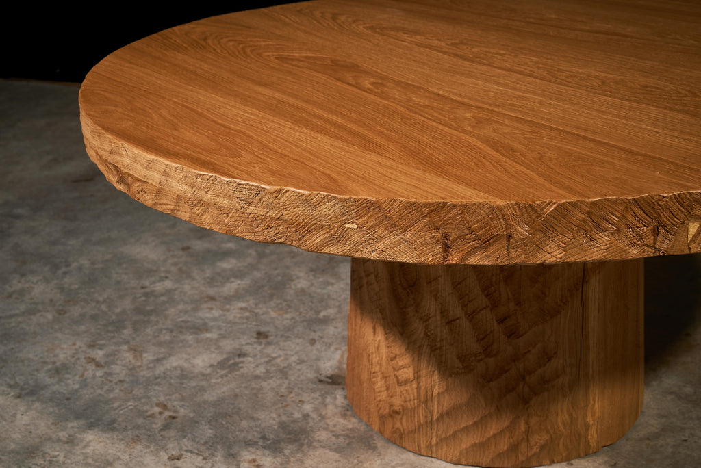 https://a.1stdibscdn.com/vintage-brutalist-style-sculpted-round-coffee-table-in-aged-oak-for-sale-picture-3/f_99712/f_452658221748724394093/DSC04215boyarshinov_a_master.jpg