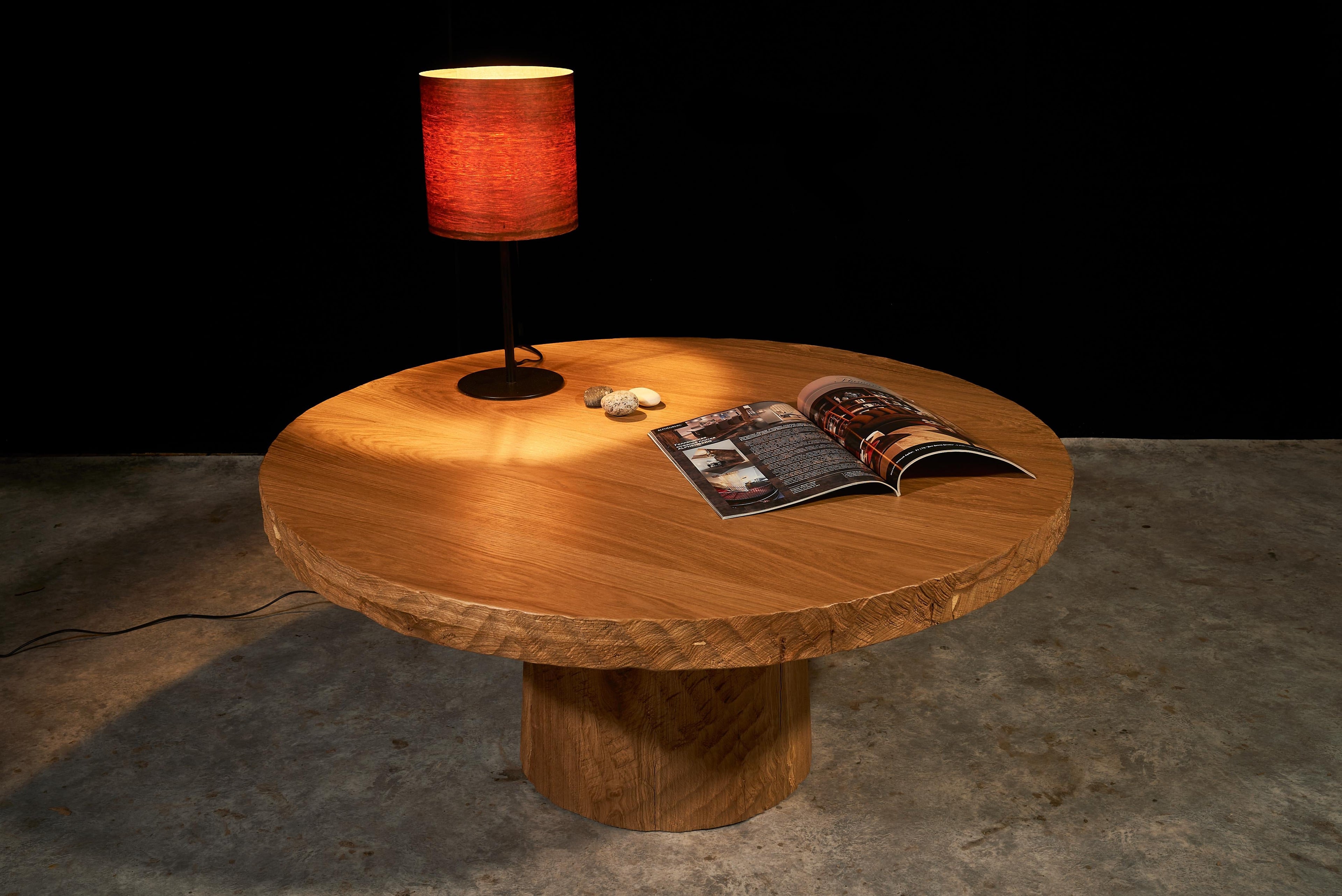 https://a.1stdibscdn.com/vintage-brutalist-style-sculpted-round-coffee-table-in-aged-oak-for-sale-picture-7/f_99712/f_452658221748724393985/DSC04228boyarshinov_a_master.jpg