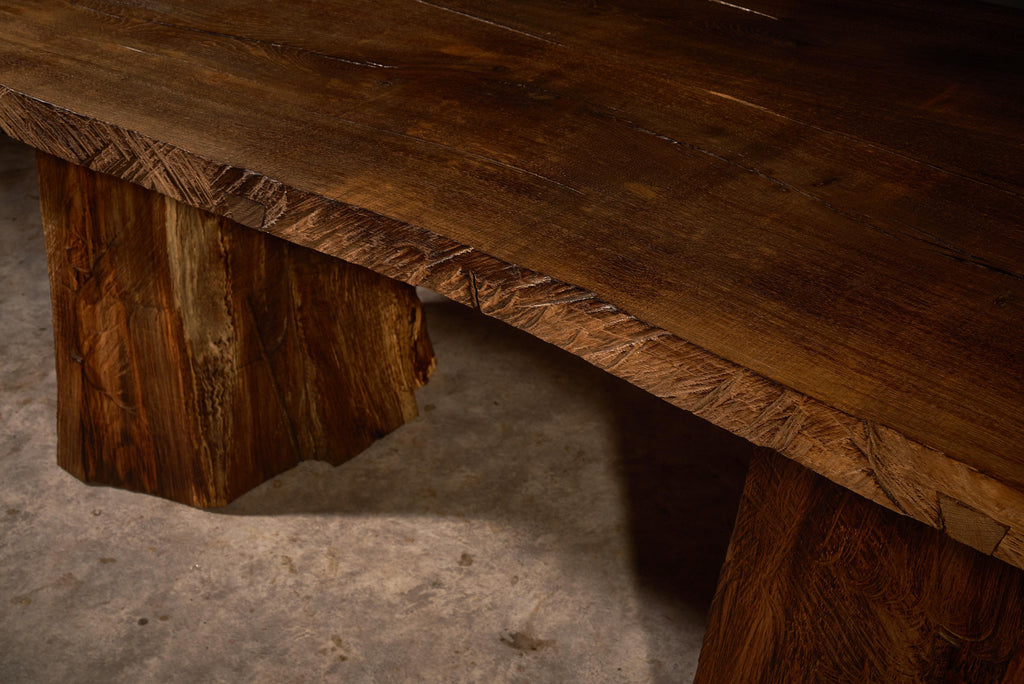 https://a.1stdibscdn.com/sculptural-authentic-solid-oak-dining-table-in-brutalist-style-by-sergio-vulpe-for-sale-picture-8/f_99712/f_452659121748724820772/DSC04305boyarshinov_a_master.jpg