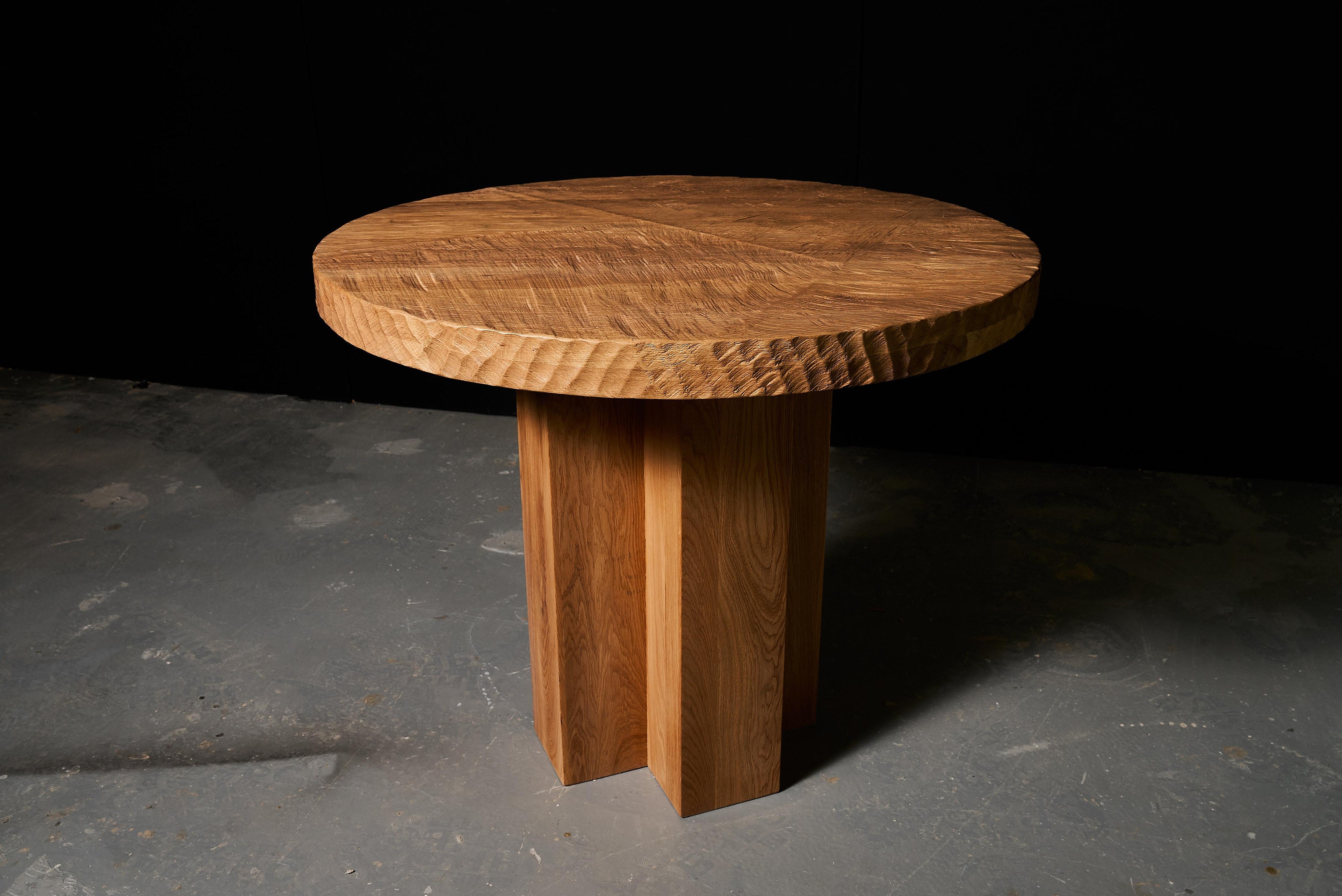 https://a.1stdibscdn.com/authentic-contemporary-brutalist-style-round-table-in-solid-oak-90cm-for-sale-picture-5/f_99712/f_412670221724967122556/DSC04839boyarshinov__master.jpg