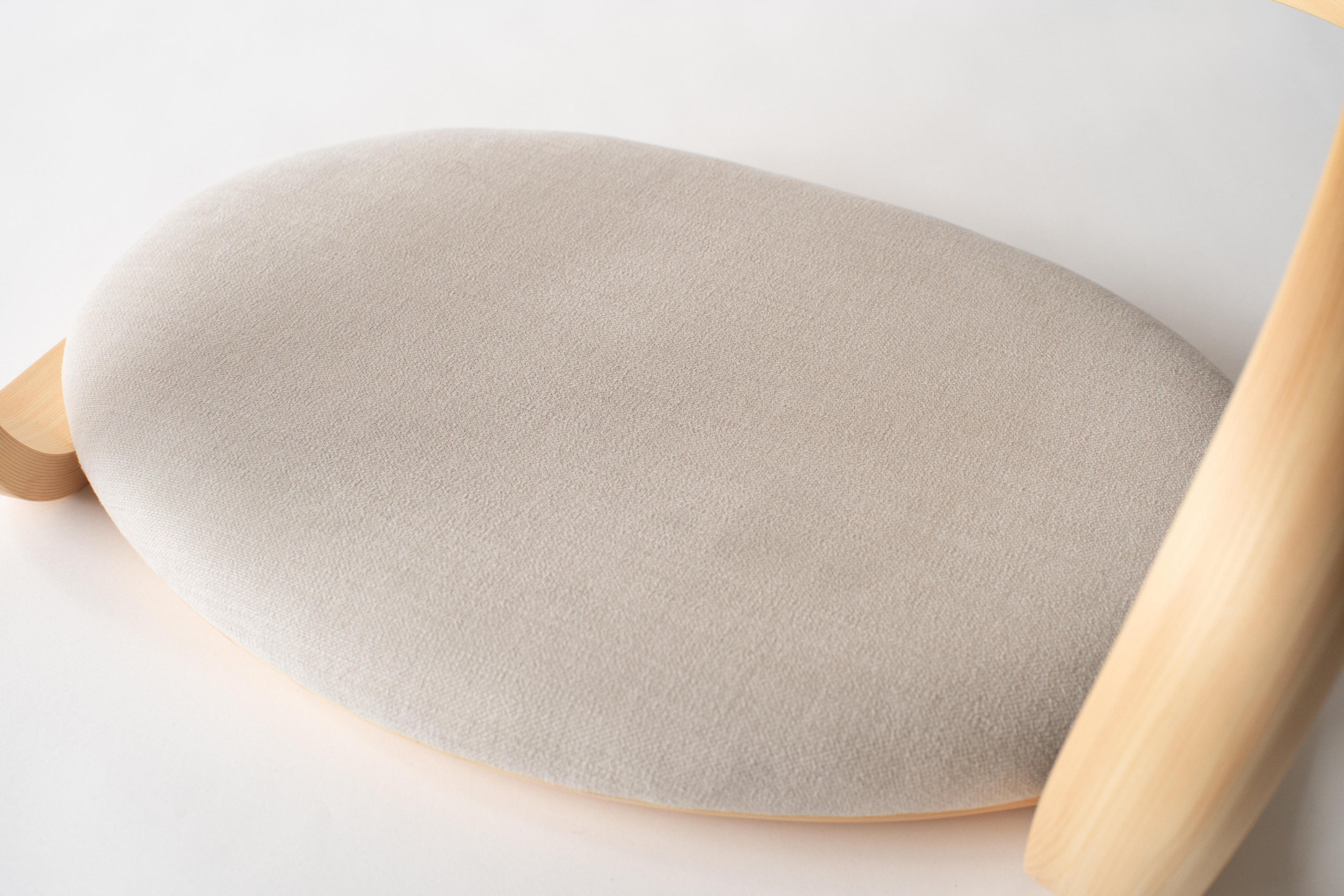 https://a.1stdibscdn.com/legless-floor-chair-japanese-modern-style-bentwood-chair-for-sale-picture-8/f_21633/f_345474921685567010297/DSC04991_master.jpg