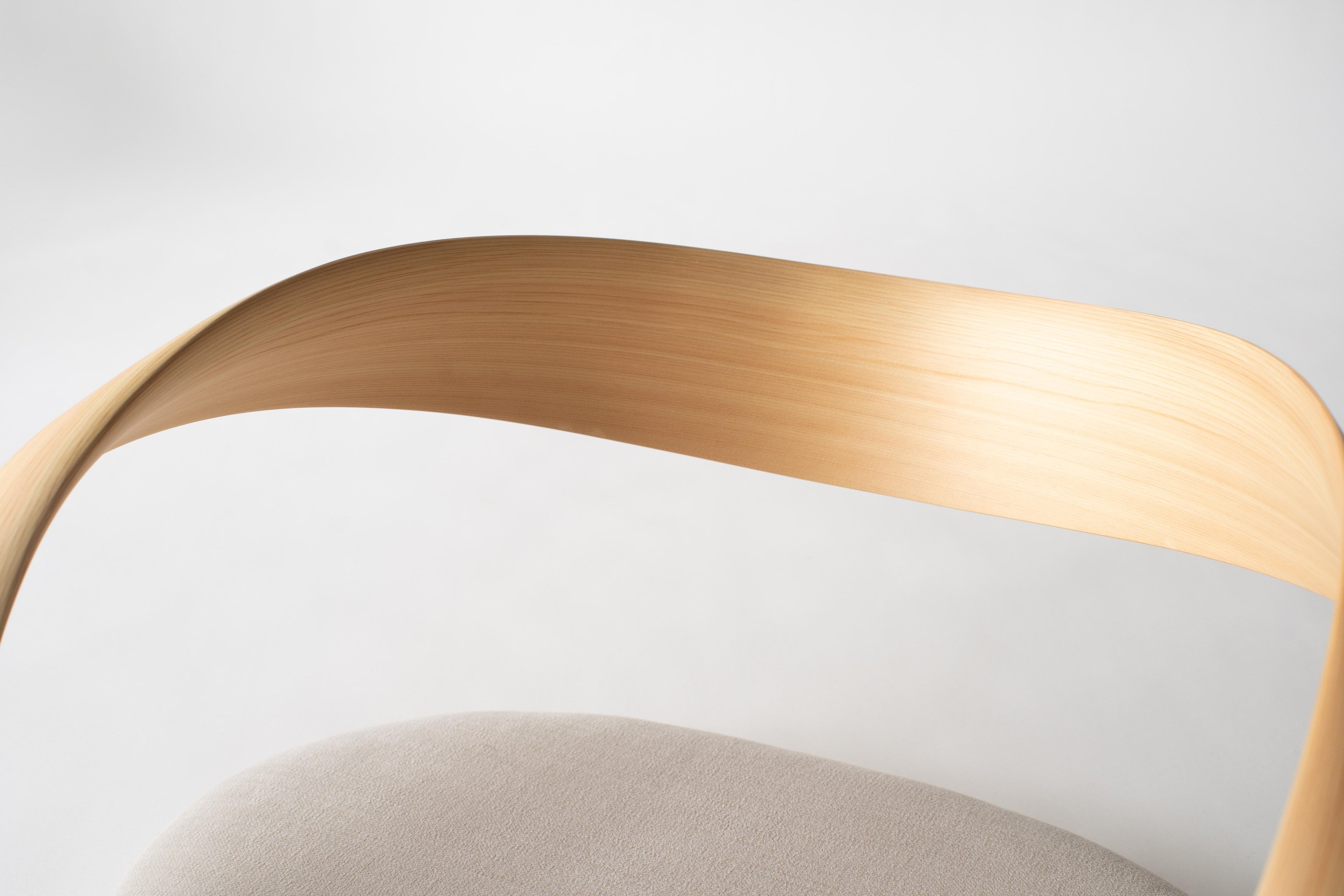 https://a.1stdibscdn.com/legless-floor-chair-japanese-modern-style-bentwood-chair-for-sale-picture-9/f_21633/f_345474921685567011185/DSC04992_master.jpg