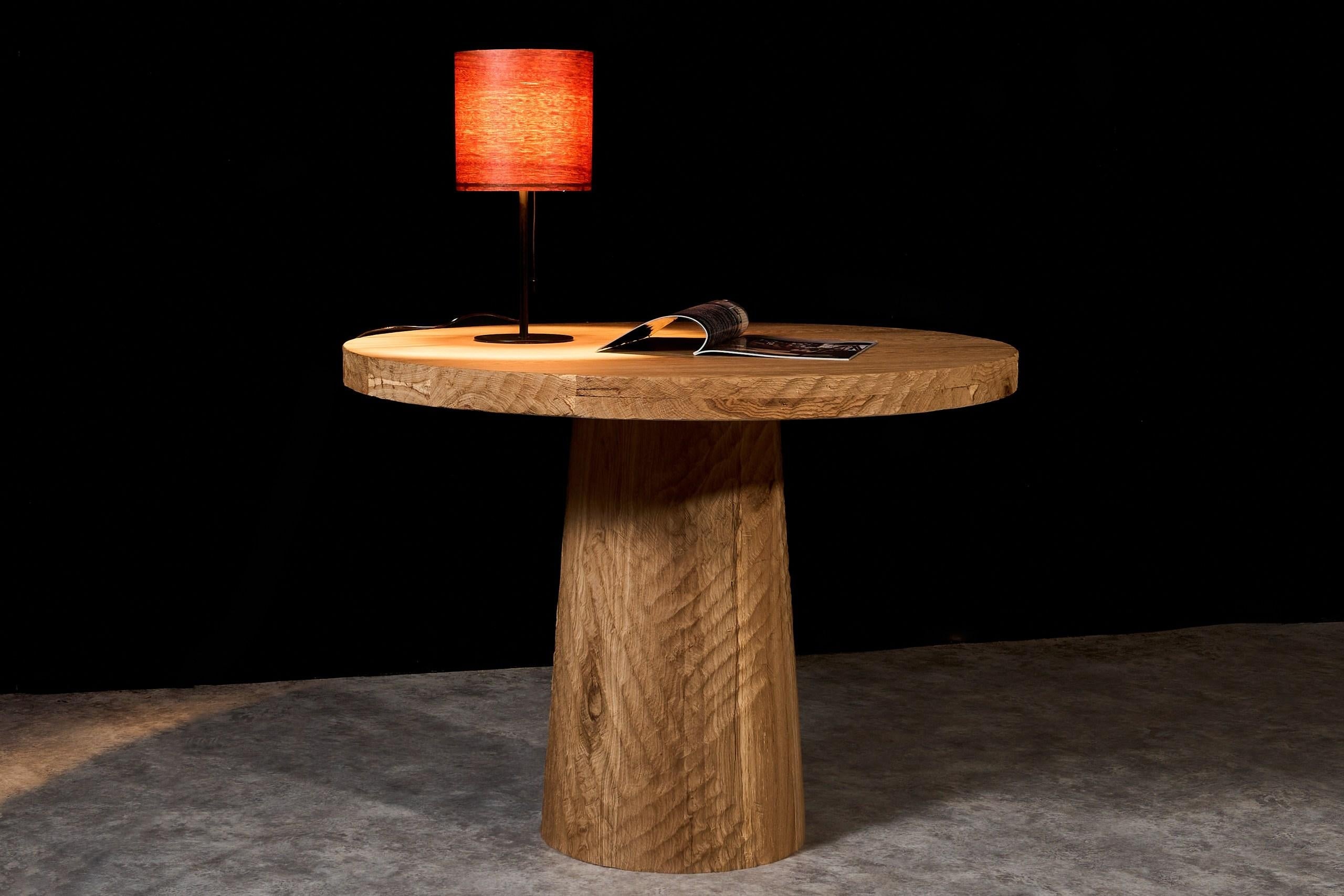 https://a.1stdibscdn.com/vintage-brutalist-style-sculpted-round-table-in-aged-oak-140cm-for-sale-picture-5/f_99712/f_413378621725520292586/DSC05077boyarshinov_a_resized_master.jpg