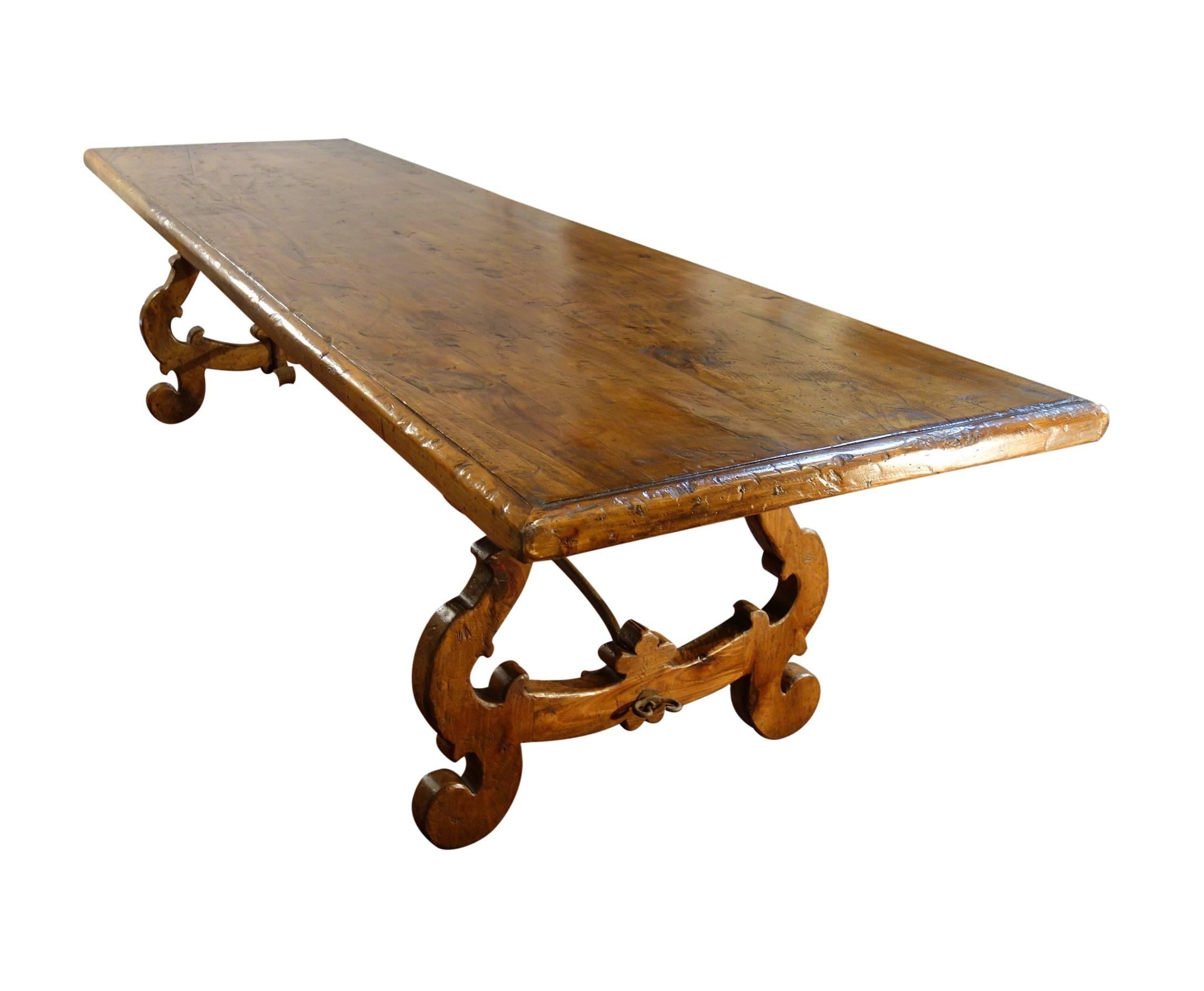 https://a.1stdibscdn.com/17th-century-style-italian-refectory-old-walnut-table-forged-iron-custom-size-for-sale-picture-4/f_12292/f_297623821658957568001/DSC05268_master.JPG