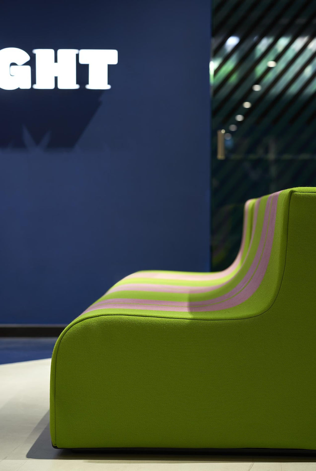 https://a.1stdibscdn.com/sofa-sofo-model-by-superstudio-for-poltronova-italy-for-sale-picture-6/f_21403/f_237172021620657395484/DSC06774_master.jpg
