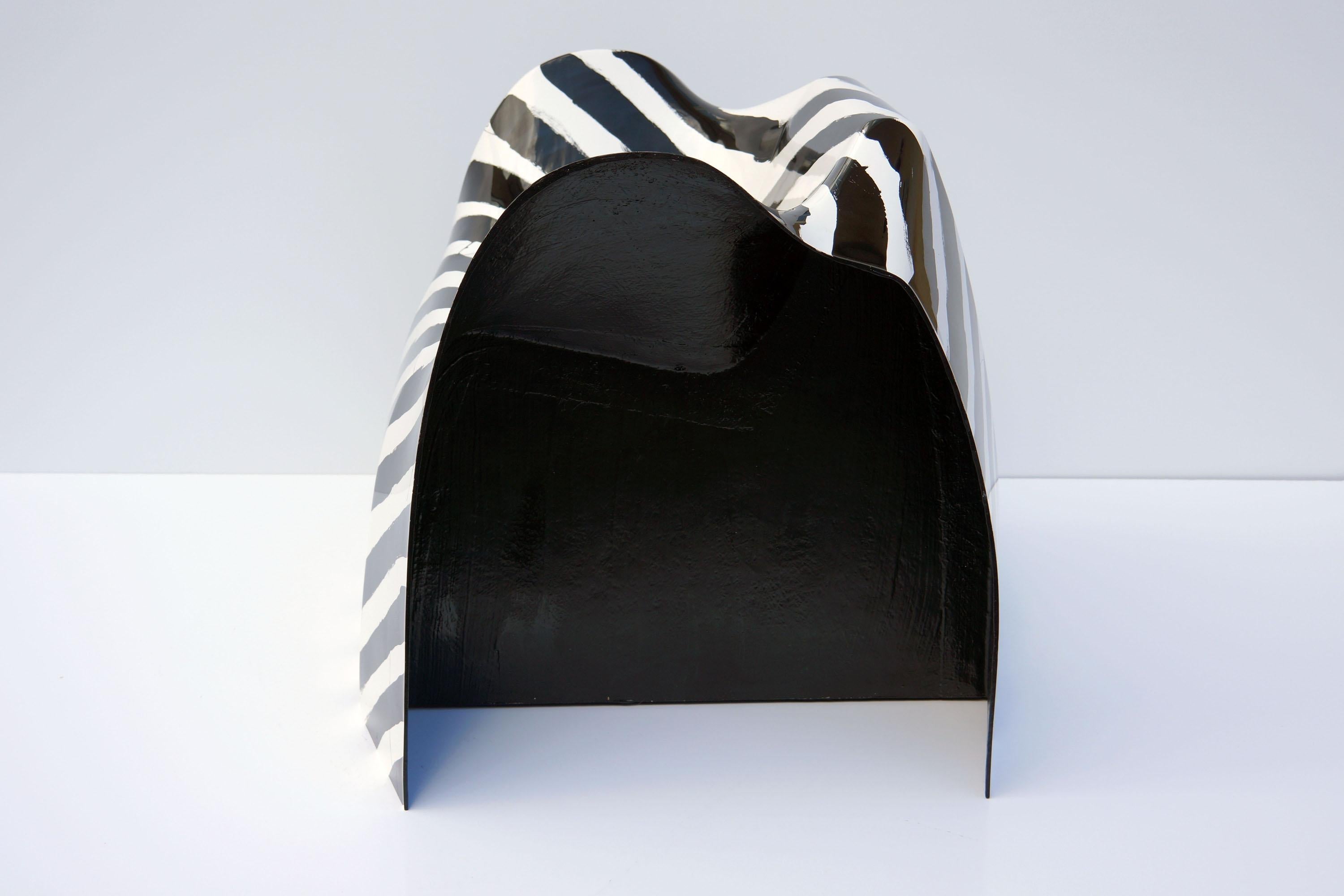 https://a.1stdibscdn.com/organic-loop-stripes-chair-in-hand-painted-fiberglass-composite-by-julian-mayor-for-sale-picture-6/f_12192/f_459148421752773859072/DSC07794_master.jpg