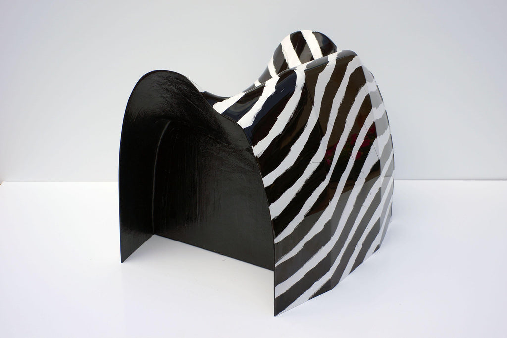 https://a.1stdibscdn.com/organic-loop-stripes-chair-in-hand-painted-fiberglass-composite-by-julian-mayor-for-sale-picture-7/f_12192/f_459148421752773859141/DSC07798_master.jpg