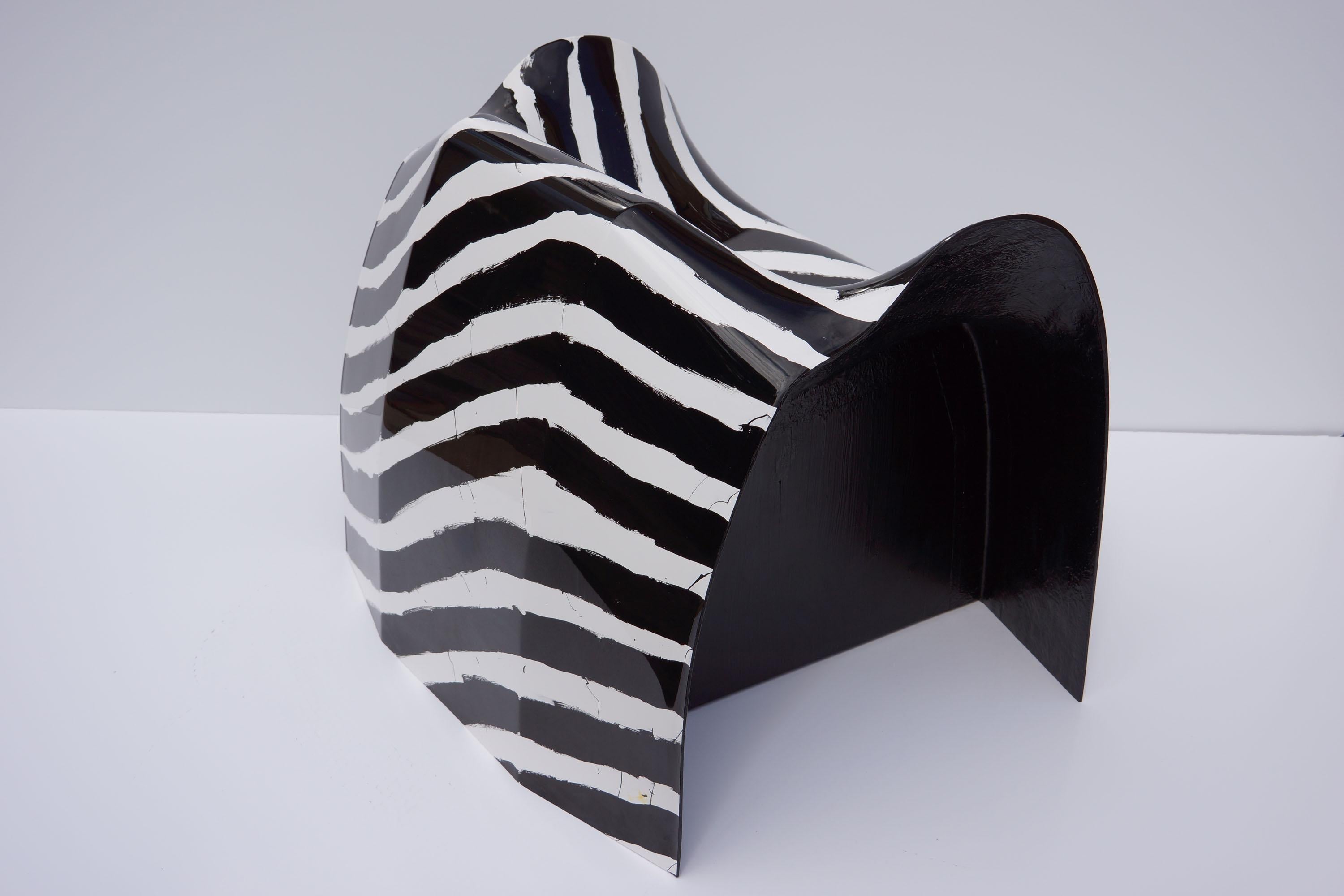 https://a.1stdibscdn.com/organic-loop-stripes-chair-in-hand-painted-fiberglass-composite-by-julian-mayor-for-sale-picture-9/f_12192/f_459148421752773861113/DSC07805_master.jpg