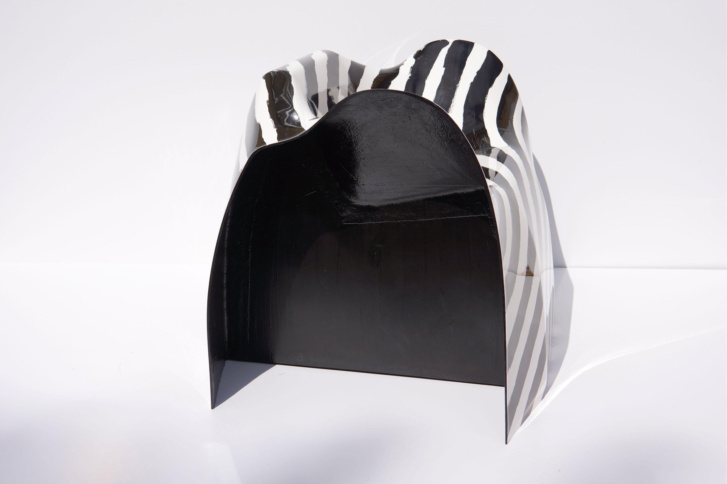 https://a.1stdibscdn.com/organic-loop-stripes-chair-in-hand-painted-fiberglass-composite-by-julian-mayor-for-sale-picture-10/f_12192/f_459148421752773861173/DSC07810_master.jpg