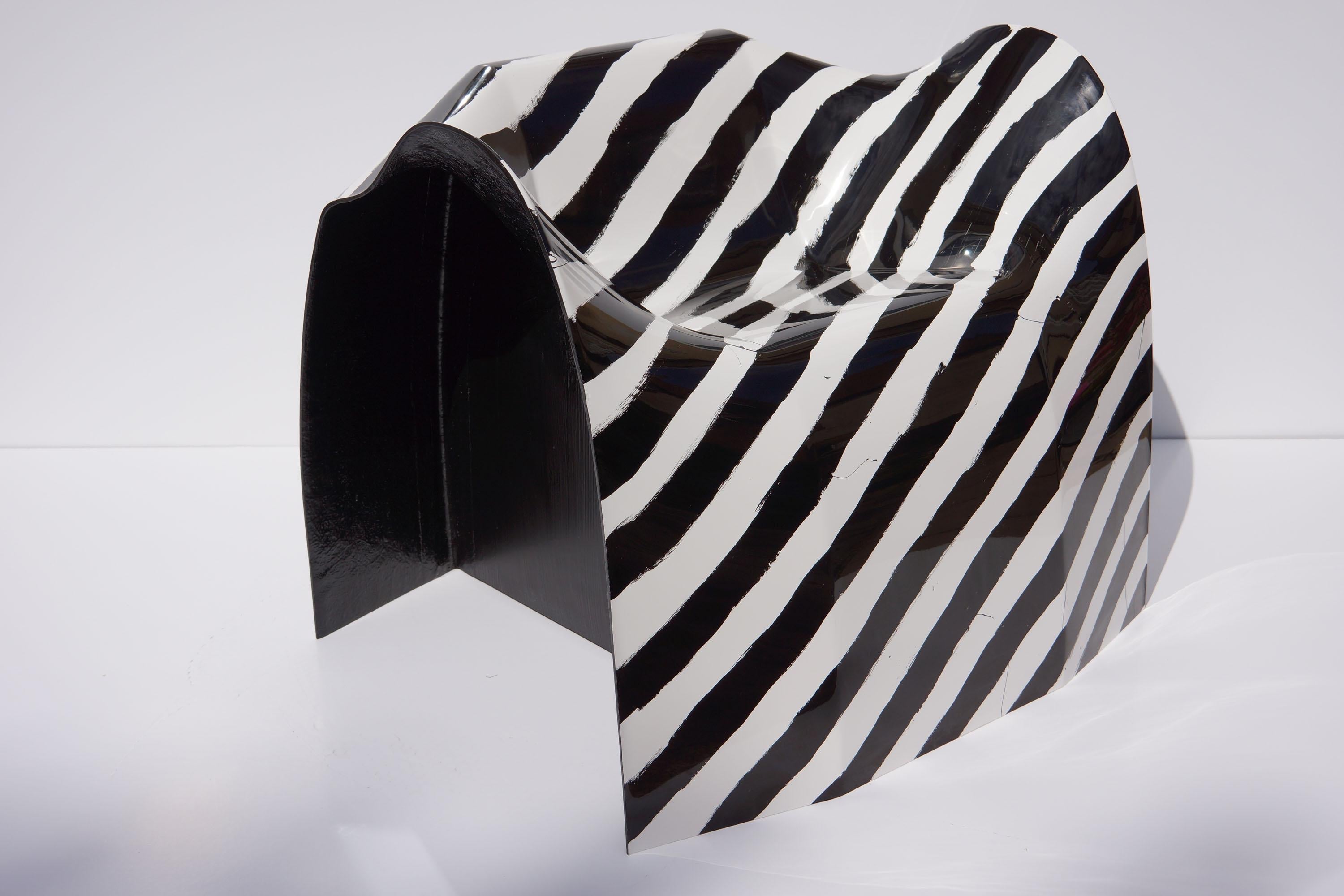https://a.1stdibscdn.com/organic-loop-stripes-chair-in-hand-painted-fiberglass-composite-by-julian-mayor-for-sale-picture-11/f_12192/f_459148421752773861342/DSC07813_master.jpg