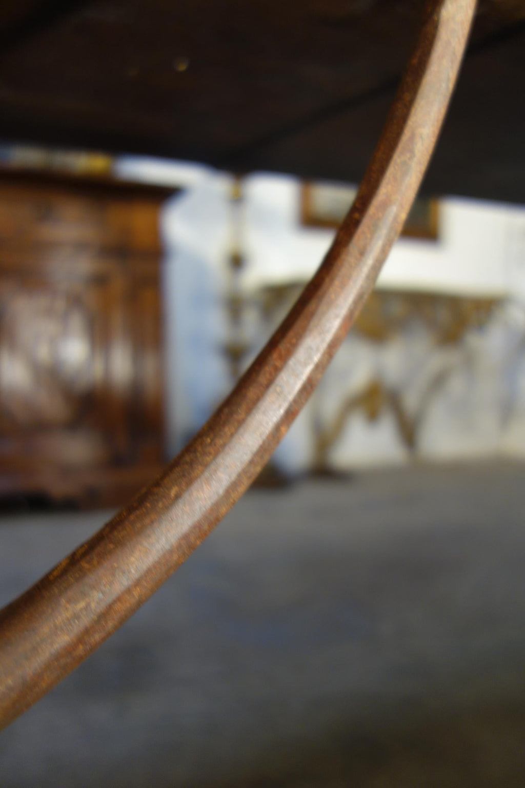 https://a.1stdibscdn.com/17th-century-refectory-style-dining-table-with-end-extensions-custom-sizes-for-sale-picture-15/f_12292/f_295460921657665910644/DSC08301_master.JPG