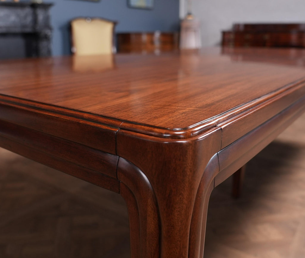 https://a.1stdibscdn.com/theodore-alexander-dorchester-dining-table-for-sale-picture-5/f_85472/f_490094221772208743141/DSC08954_master.jpg