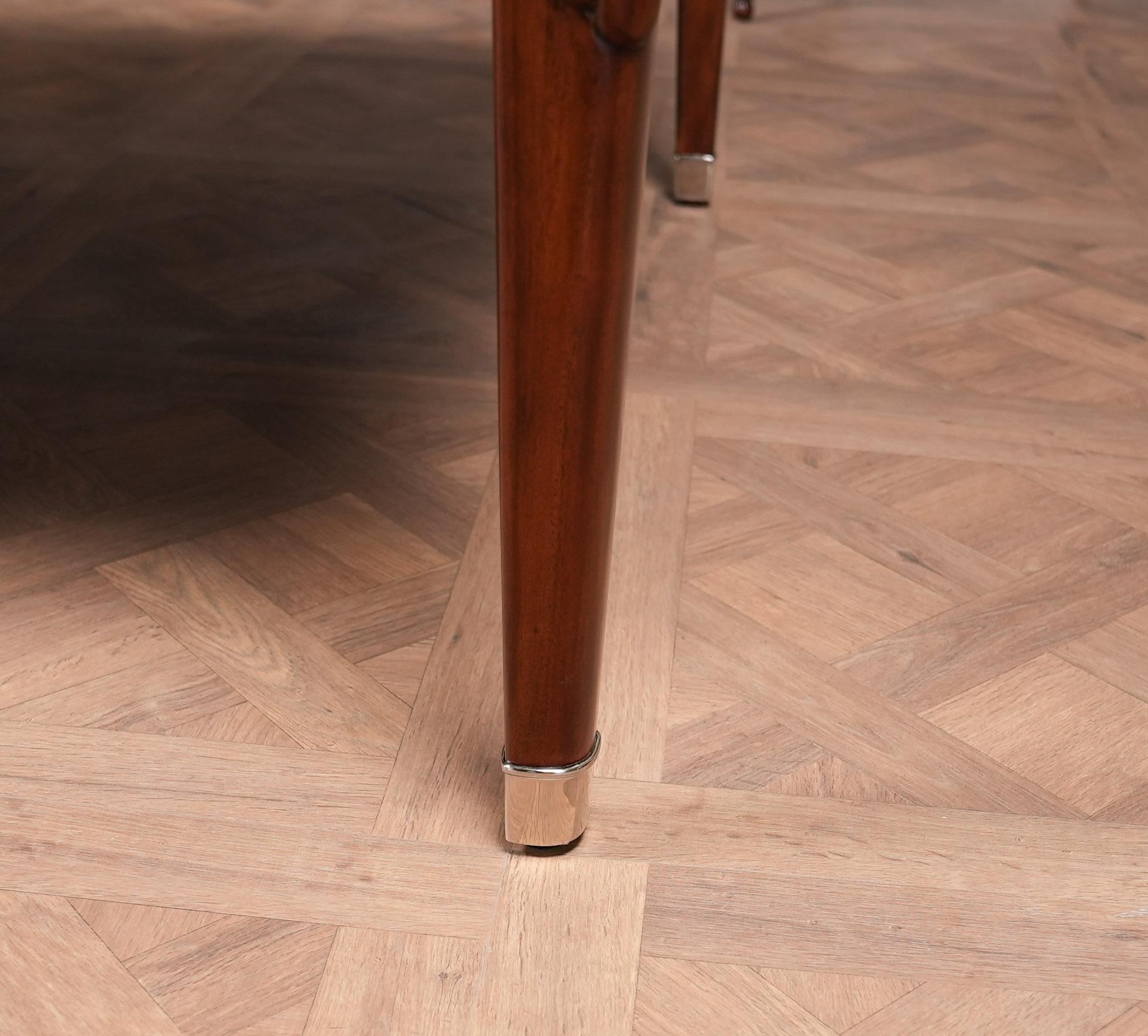 https://a.1stdibscdn.com/theodore-alexander-dorchester-dining-table-for-sale-picture-8/f_85472/f_490094221772208747146/DSC08958_master.jpg
