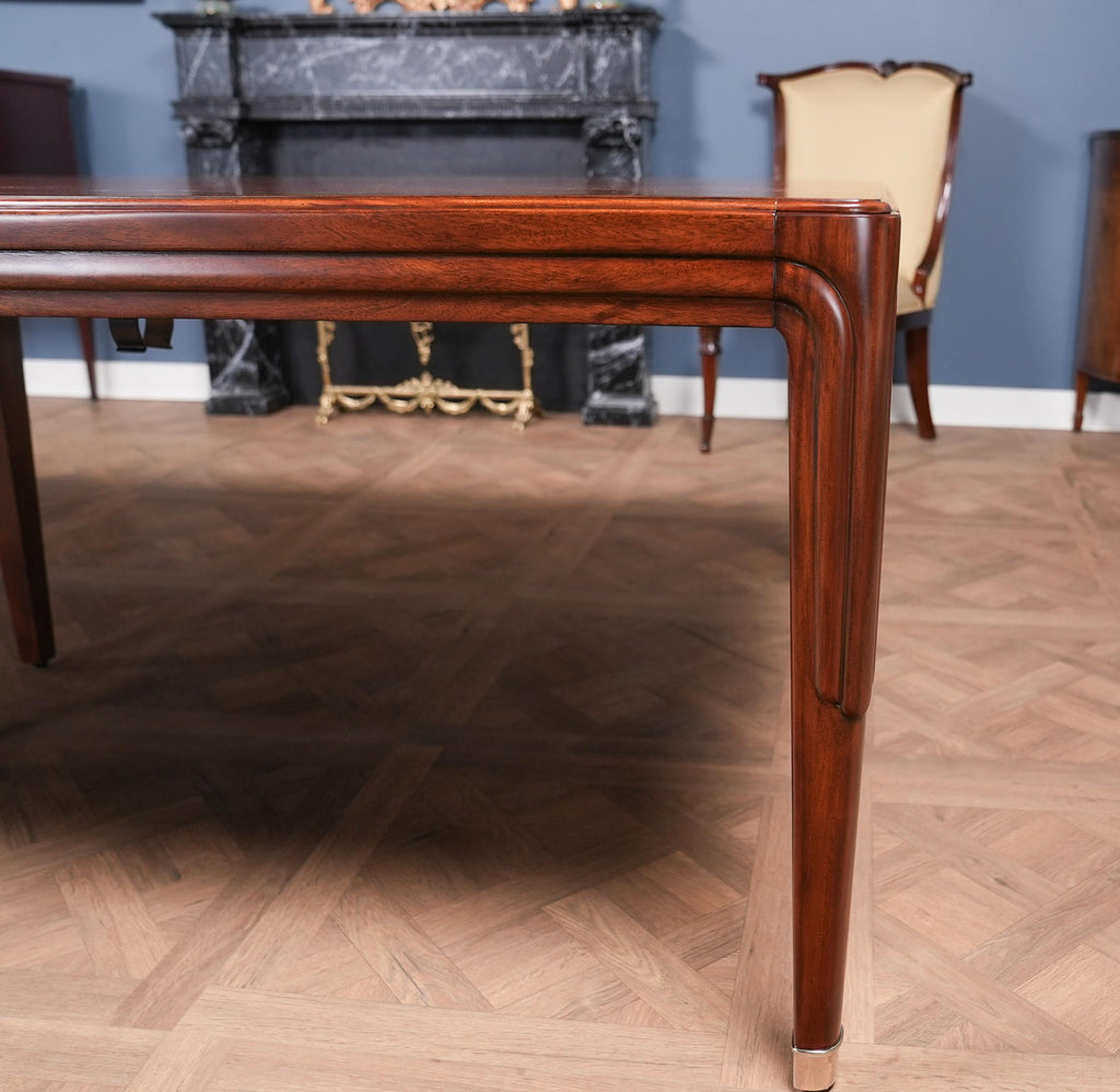 https://a.1stdibscdn.com/theodore-alexander-dorchester-dining-table-for-sale-picture-9/f_85472/f_490094221772208753656/DSC08960_master.jpg