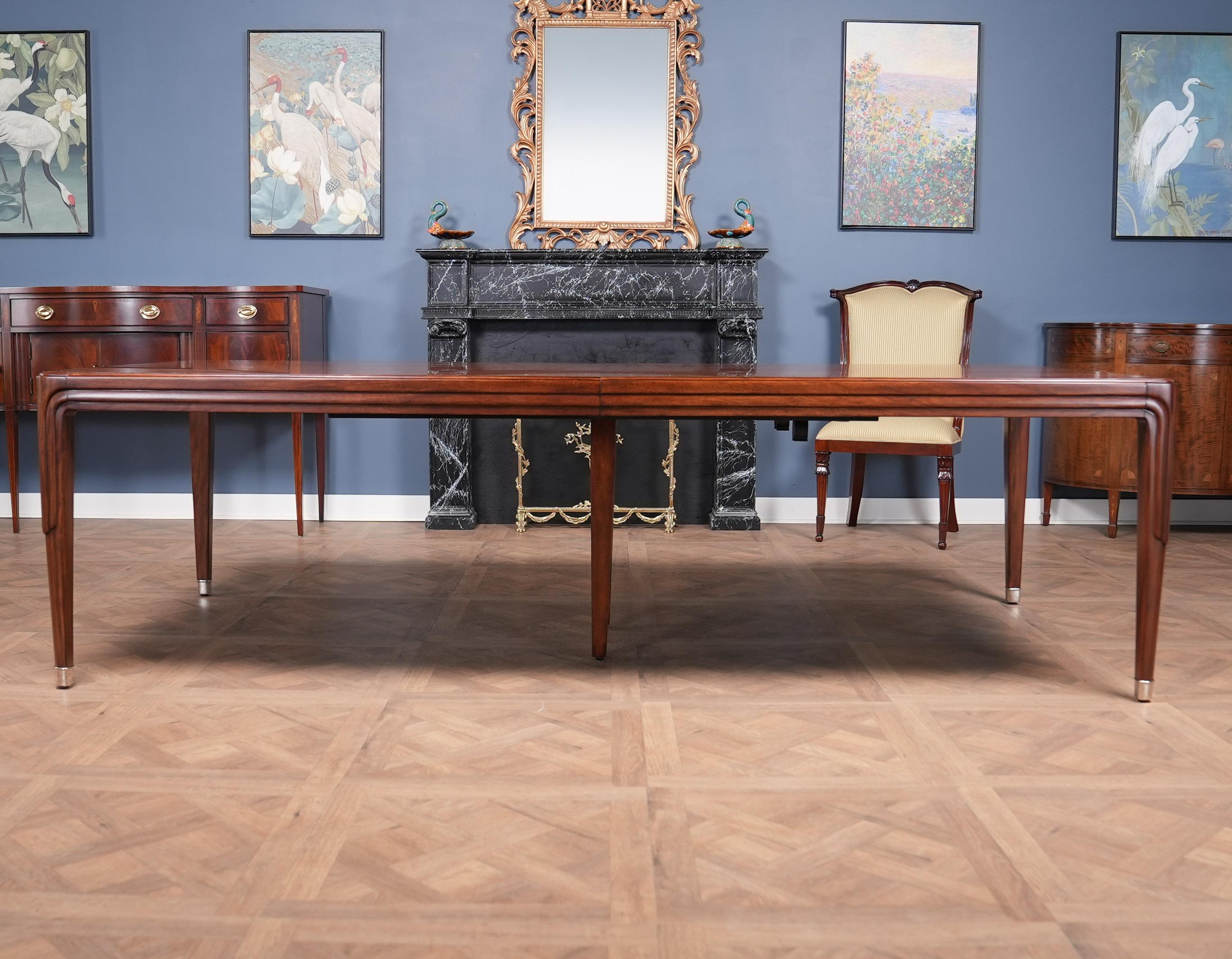 https://a.1stdibscdn.com/theodore-alexander-dorchester-dining-table-for-sale-picture-10/f_85472/f_490094221772208751792/DSC08963_master.jpg
