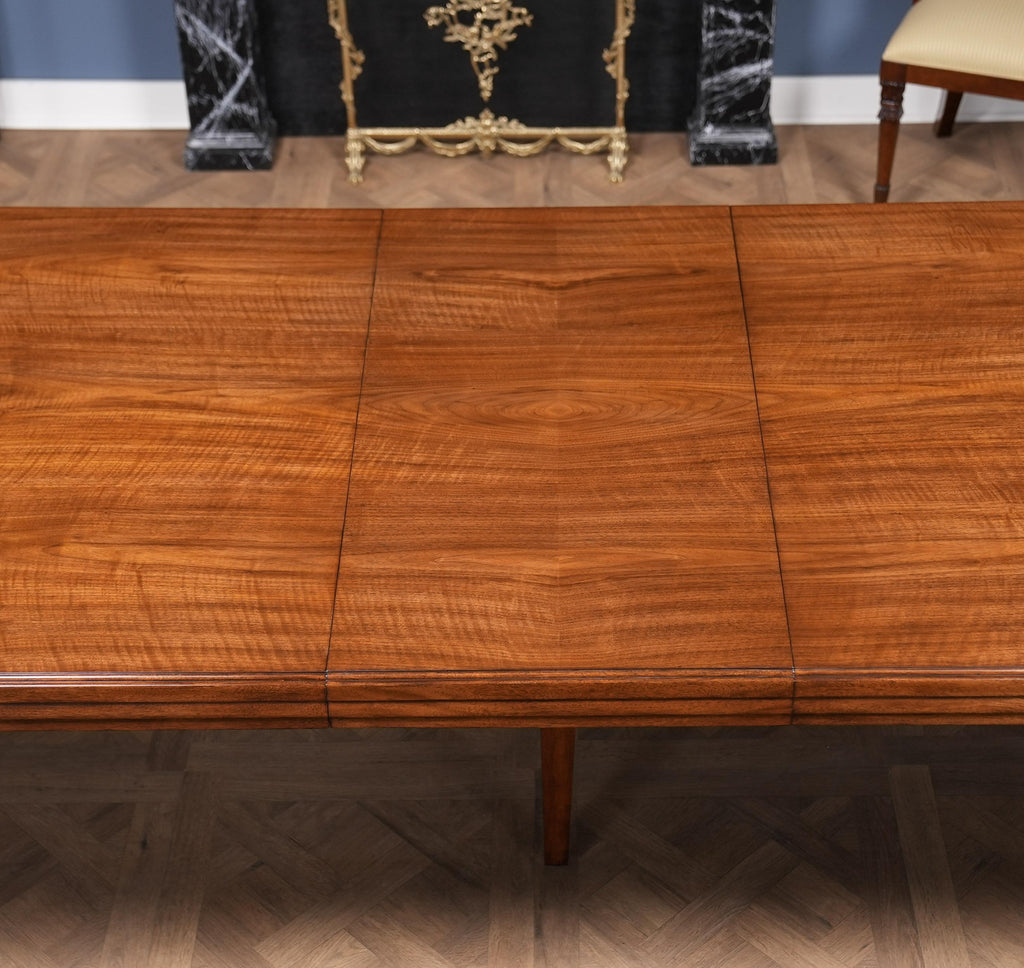 https://a.1stdibscdn.com/theodore-alexander-dorchester-dining-table-for-sale-picture-15/f_85472/f_490094221772208761974/DSC08978_master.jpg