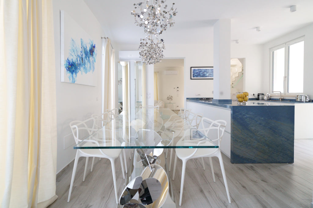 https://a.1stdibscdn.com/dining-table-tempered-glass-top-stainless-steel-mirror-finish-base-collectible-for-sale-picture-8/f_22003/f_302743721662362173090/DSC09216_master.jpg