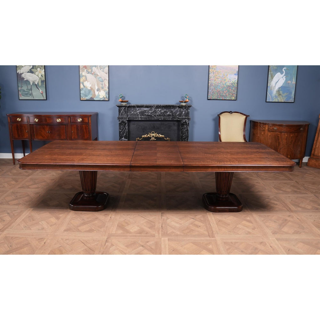 https://a.1stdibscdn.com/althorp-theodore-alexander-extension-dining-table-for-sale-picture-12/f_85472/f_490076721772204825490/DSC09563_master.jpg