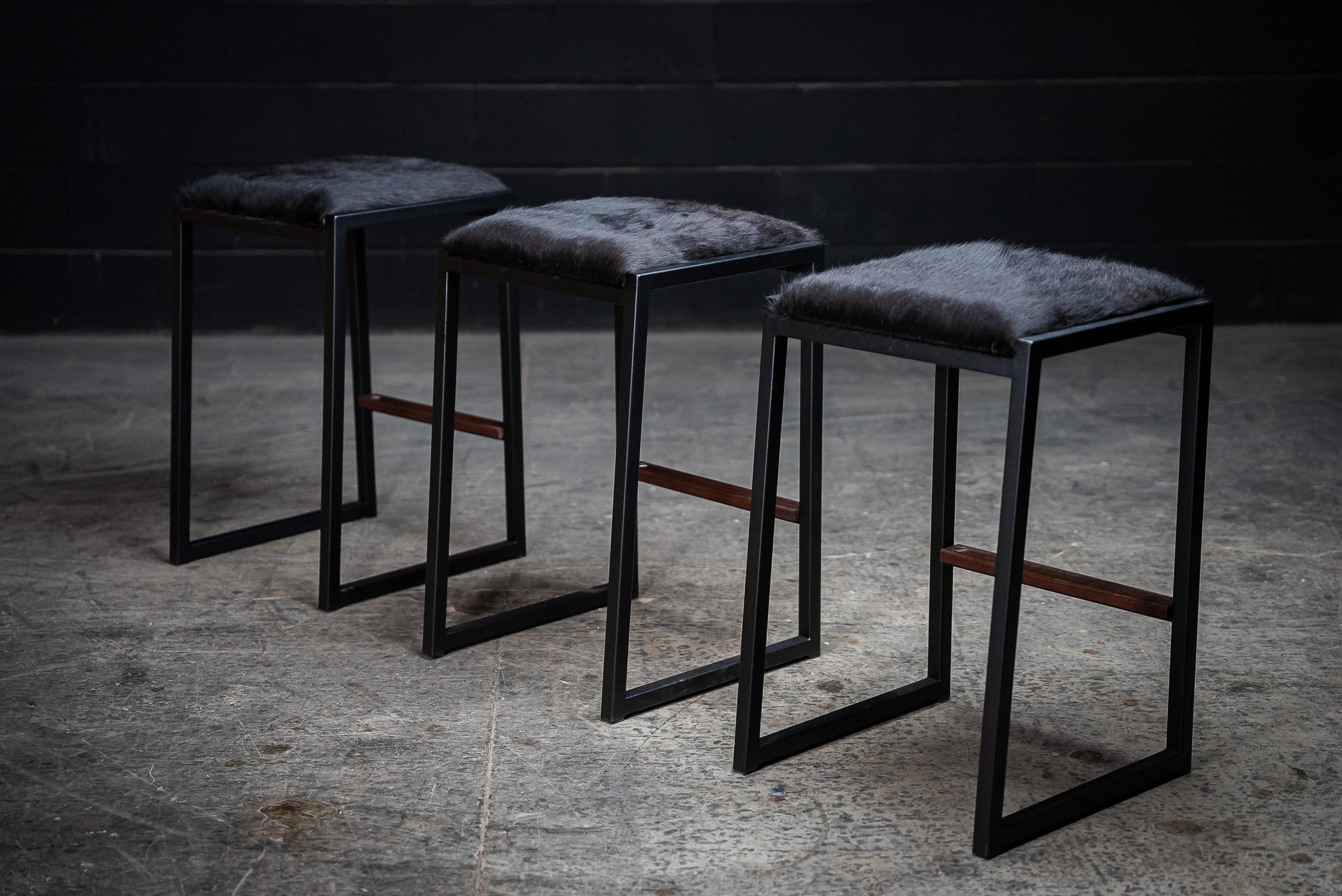 https://a.1stdibscdn.com/shaker-modern-backless-counter-stool-by-ambrozia-black-cowhide-walnut-metal-for-sale-picture-5/f_36881/f_351621121689000487933/DSC09573_3_master.jpg
