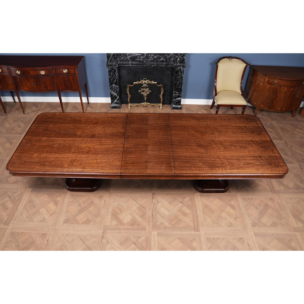 https://a.1stdibscdn.com/althorp-theodore-alexander-extension-dining-table-for-sale-picture-16/f_85472/f_490076721772204827955/DSC09573_master.jpg