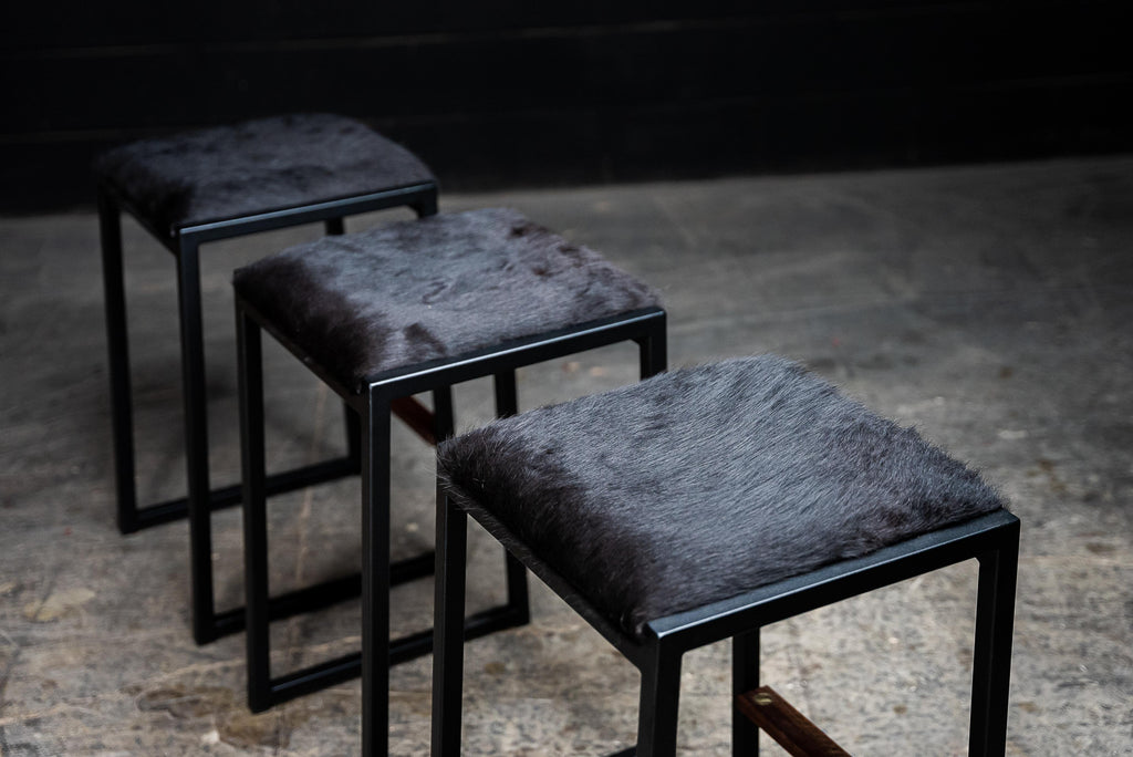 https://a.1stdibscdn.com/shaker-modern-backless-counter-stool-by-ambrozia-black-cowhide-walnut-metal-for-sale-picture-2/f_36881/f_351621121689000484969/DSC09581_3_master.jpg
