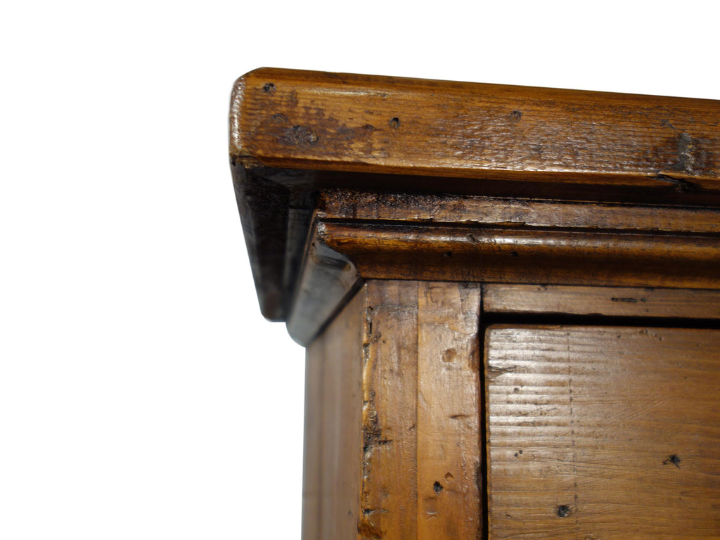 https://a.1stdibscdn.com/18th-c-style-italian-old-fir-12-drawer-pharmacy-cabinet-to-order-for-sale-picture-8/f_12292/f_415480321726770416962/DSC09617_master.JPG