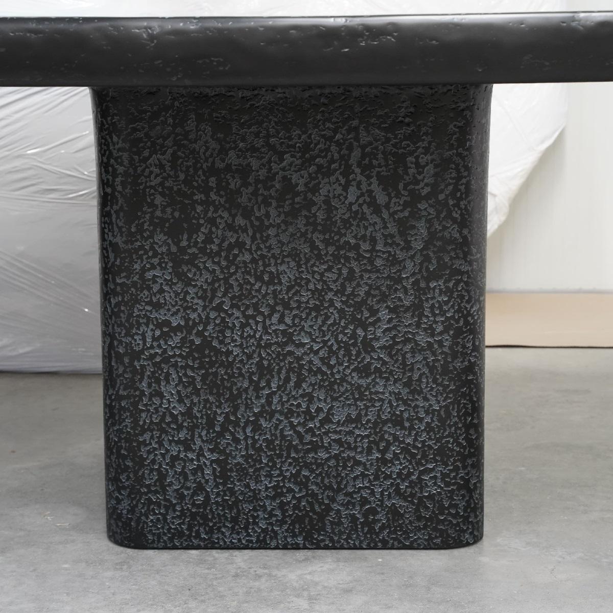 https://a.1stdibscdn.com/outdoor-dining-table-in-custom-resin-colors-for-sale-picture-7/f_27693/f_440372721742817177904/DSC09961_master.jpg