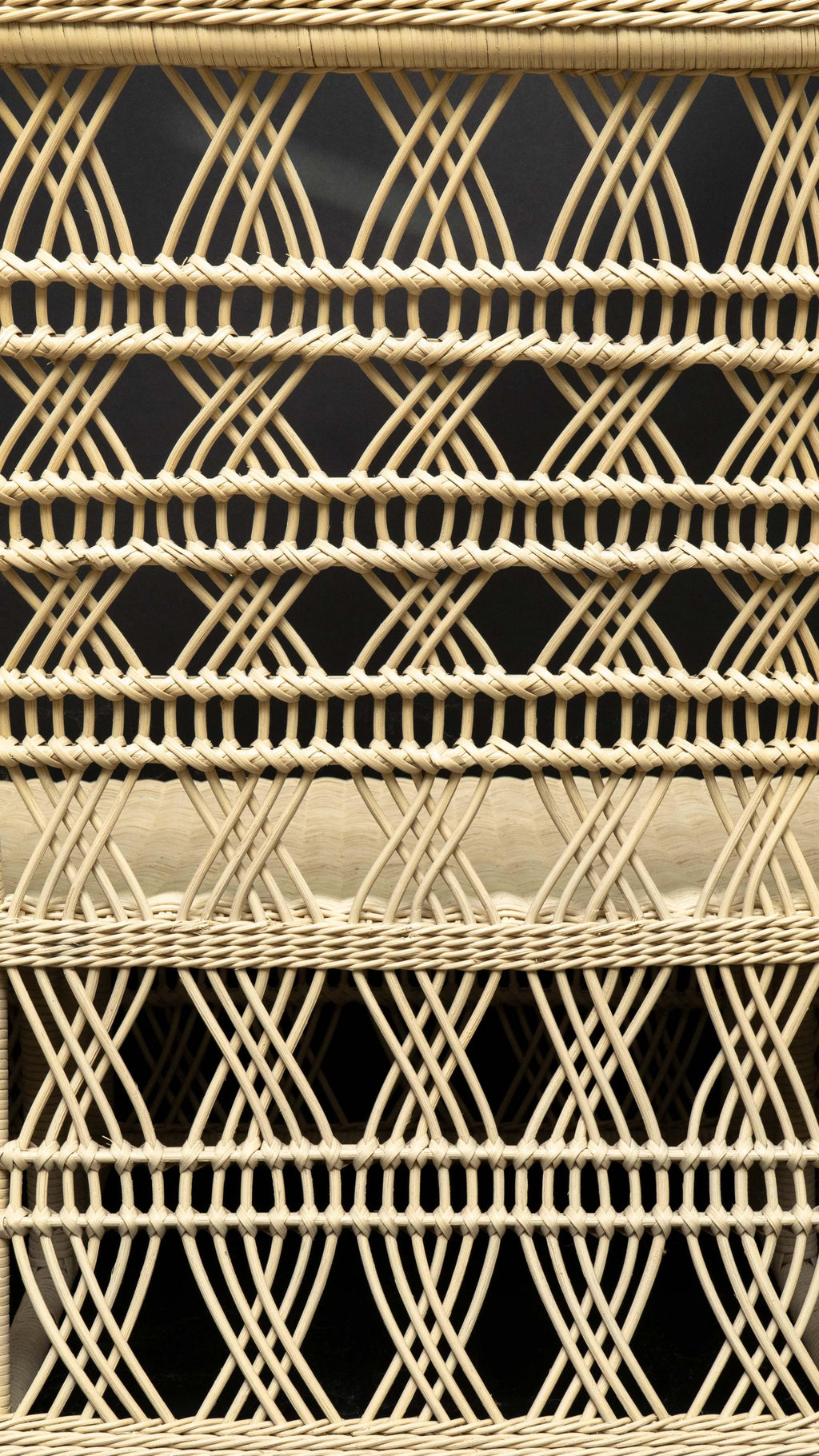 https://a.1stdibscdn.com/rattan-trellis-sofa-by-creel-and-gow-for-sale-picture-7/f_15312/f_401576921718228779621/_DSC2727_2_master.jpg