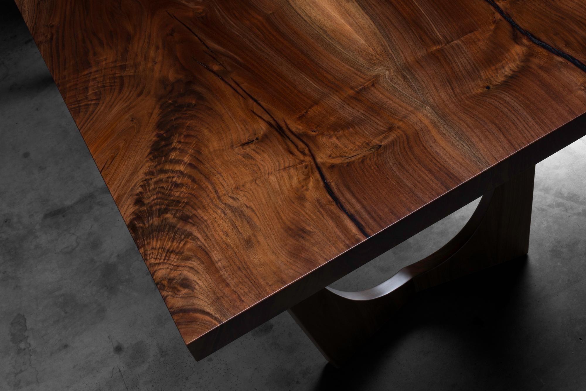 https://a.1stdibscdn.com/book-matched-walnut-dining-table-w-black-steel-legs-lafayette-dining-table-for-sale-picture-3/f_47361/1563051634661/_DSC6279_master.jpg